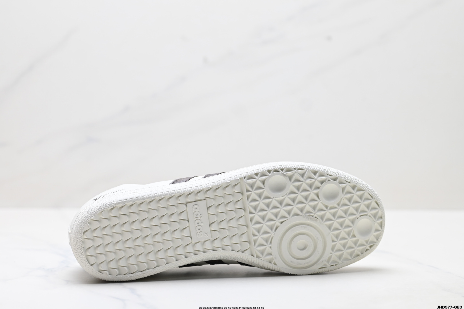 200 Adidas Originals Samba OG ‘DIY’桑巴舞系列 阿迪达斯 三叶草绅士德训足球风百搭低帮休闲运动板鞋 GJ75803