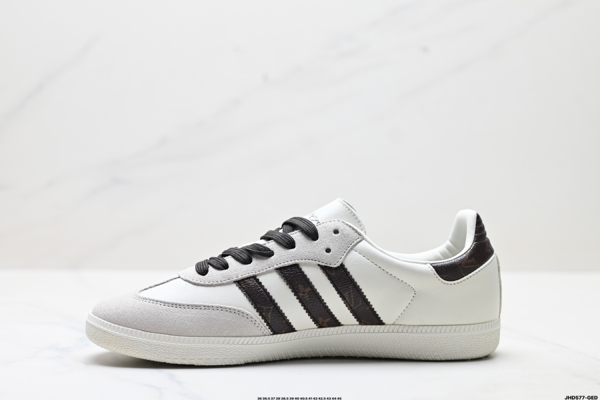 200 Adidas Originals Samba OG ‘DIY’桑巴舞系列 阿迪达斯 三叶草绅士德训足球风百搭低帮休闲运动板鞋 GJ75803