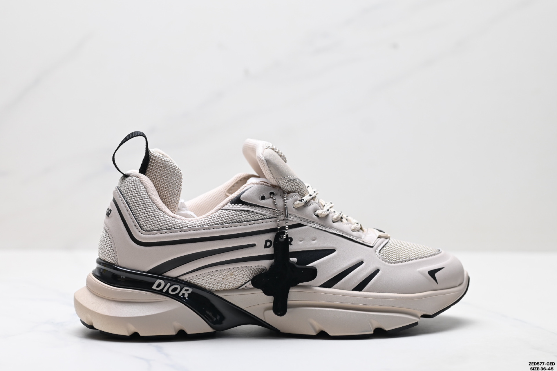 270 Dior迪奥 Blade Runner Microfiber Me B44 复古休闲老爹鞋