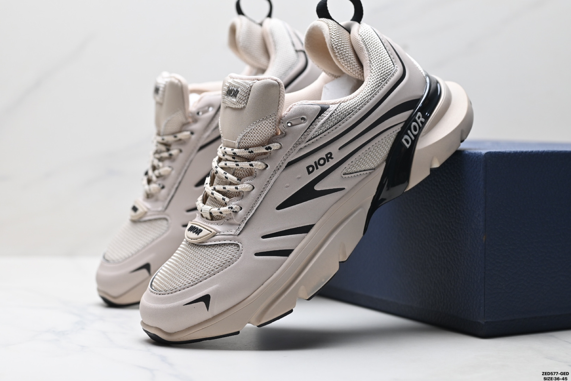 270 Dior迪奥 Blade Runner Microfiber Me B44 复古休闲老爹鞋