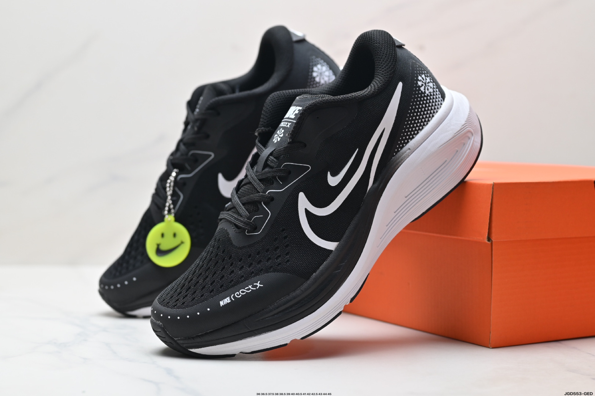 190 耐克NIKE AIR ALPHAZOOM网面透气跑步鞋 FD2722-012