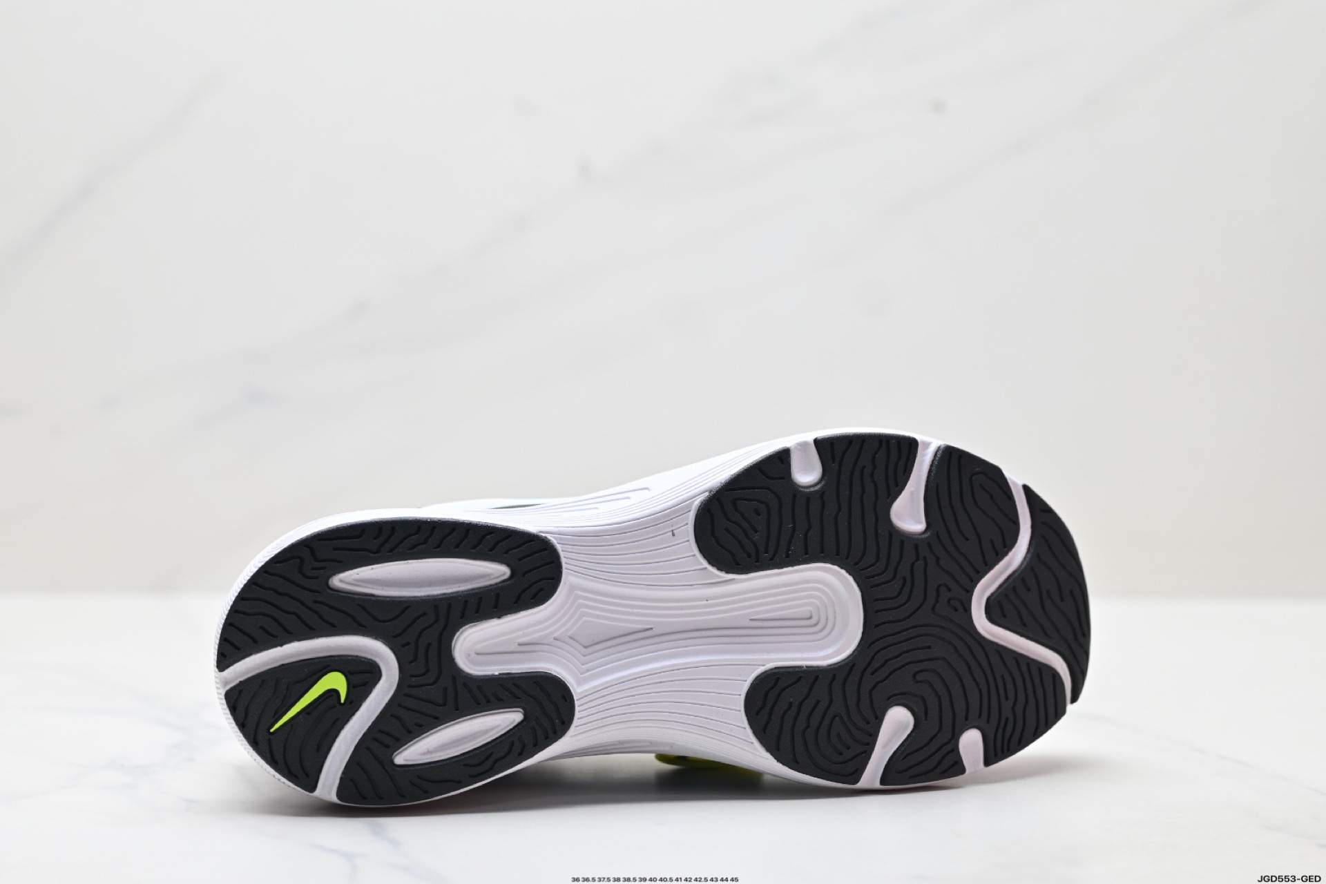 190 耐克NIKE AIR ALPHAZOOM网面透气跑步鞋 FD2722-104