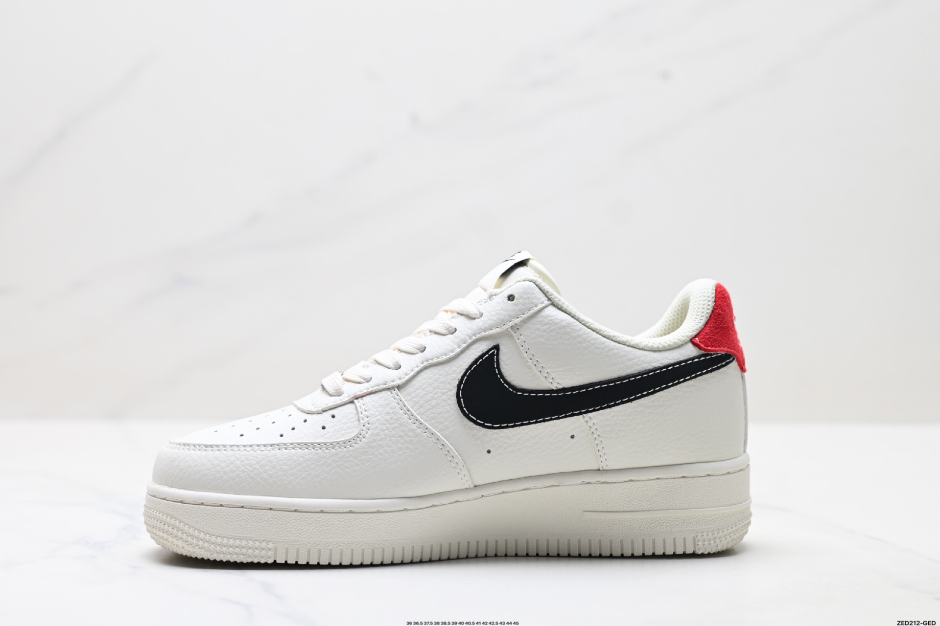 270 NIKE AIR FORCE 1‘07 WB CS5288-025