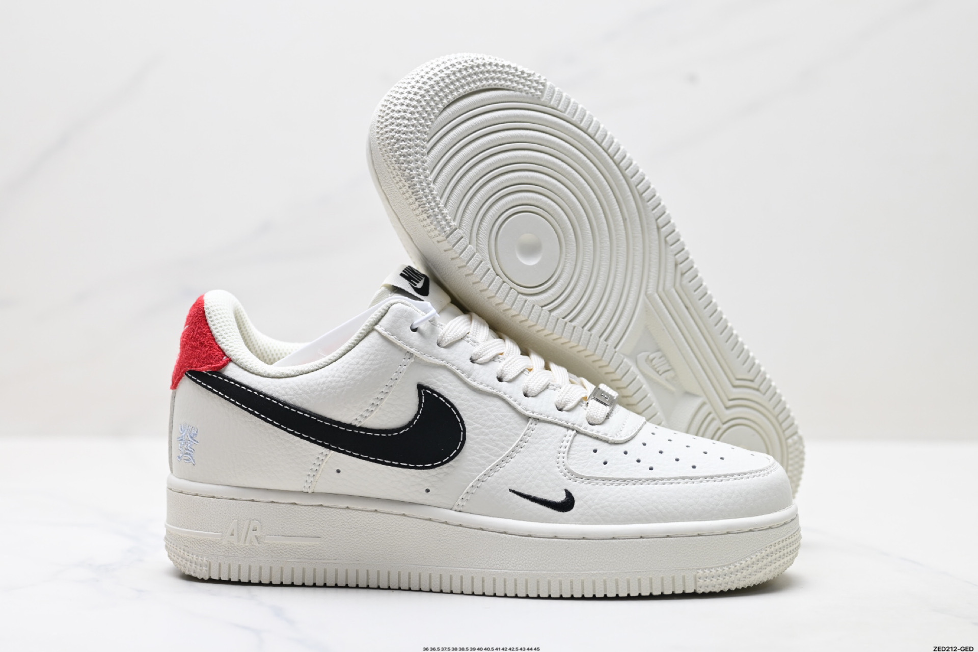 270 NIKE AIR FORCE 1‘07 WB CS5288-025
