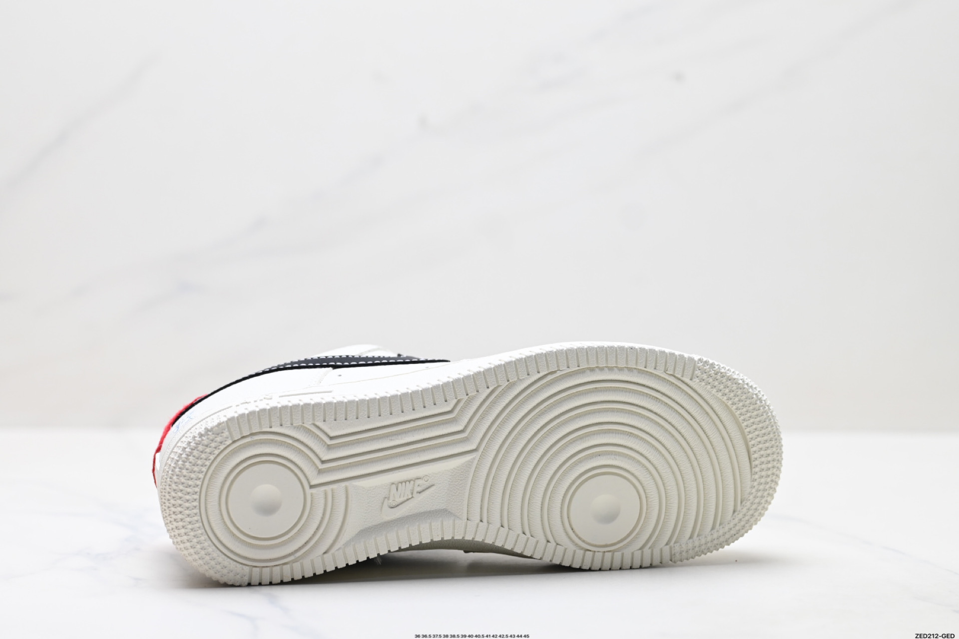 270 NIKE AIR FORCE 1‘07 WB CS5288-025