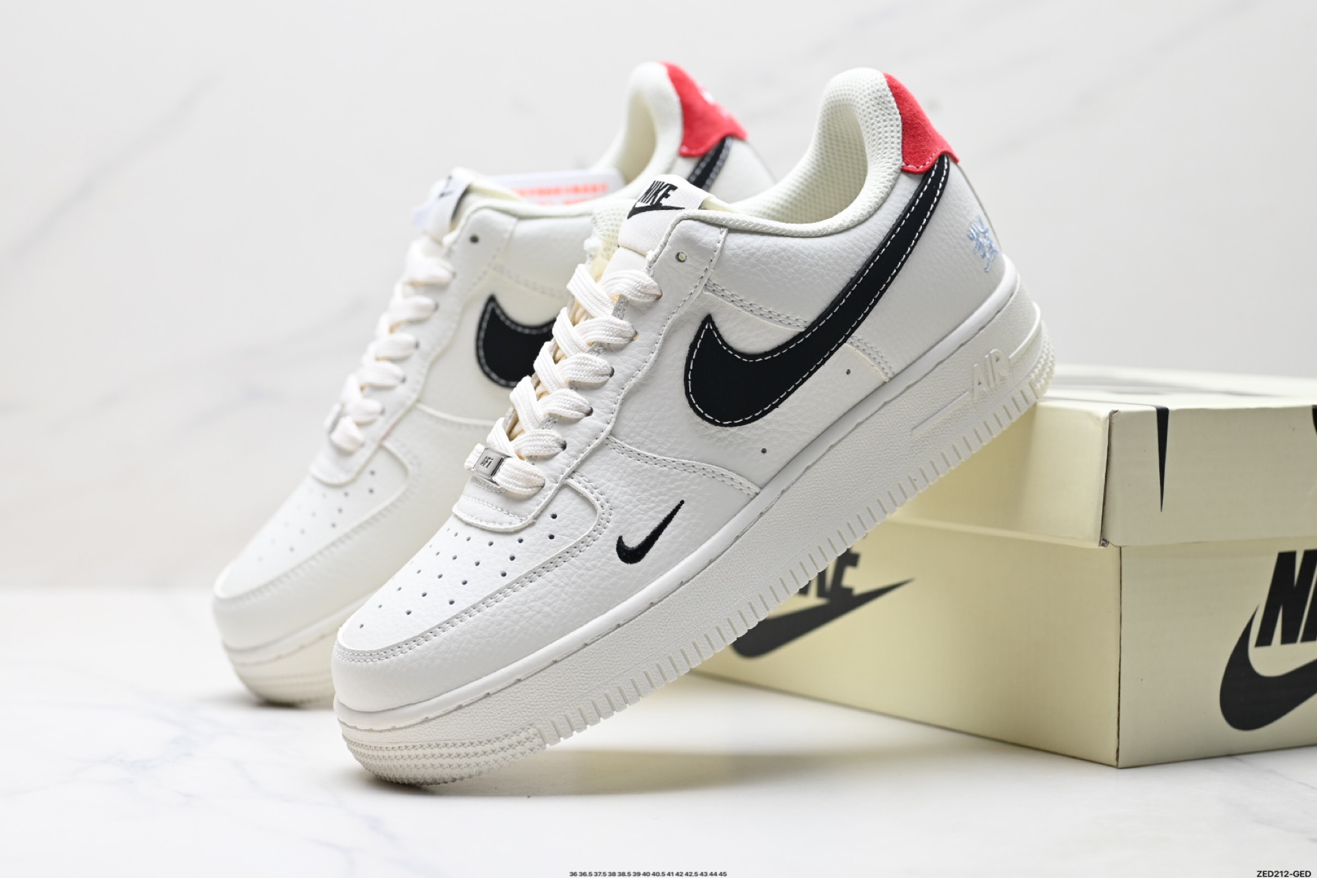 270 NIKE AIR FORCE 1‘07 WB CS5288-025