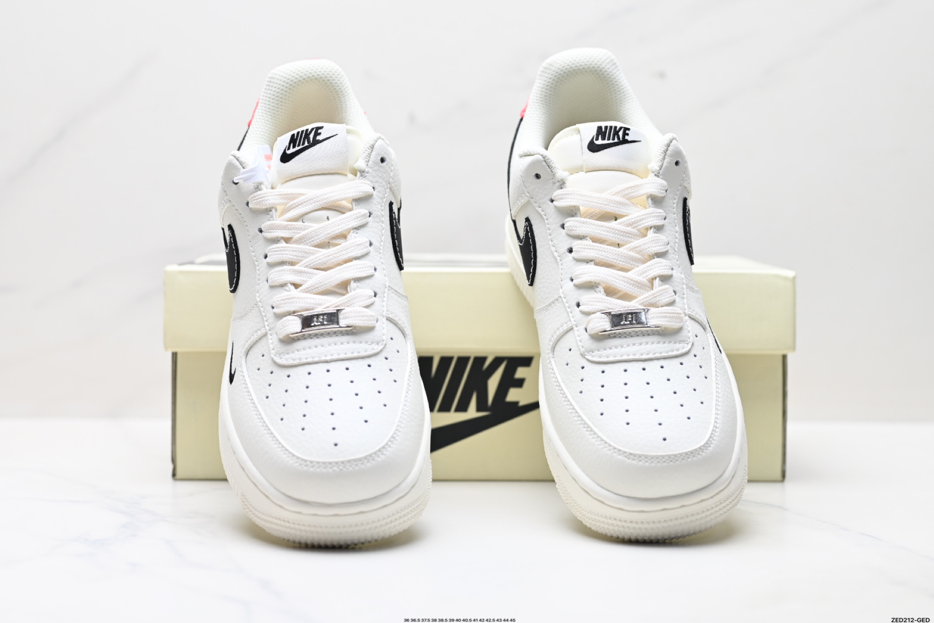 270 NIKE AIR FORCE 1‘07 WB CS5288-025