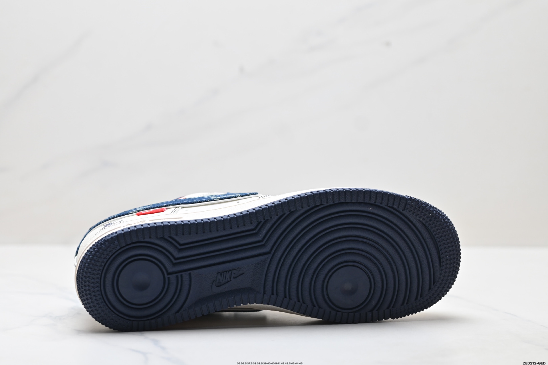 270 NIKE AIR FORCE 1‘07 LV8 YX5066-345