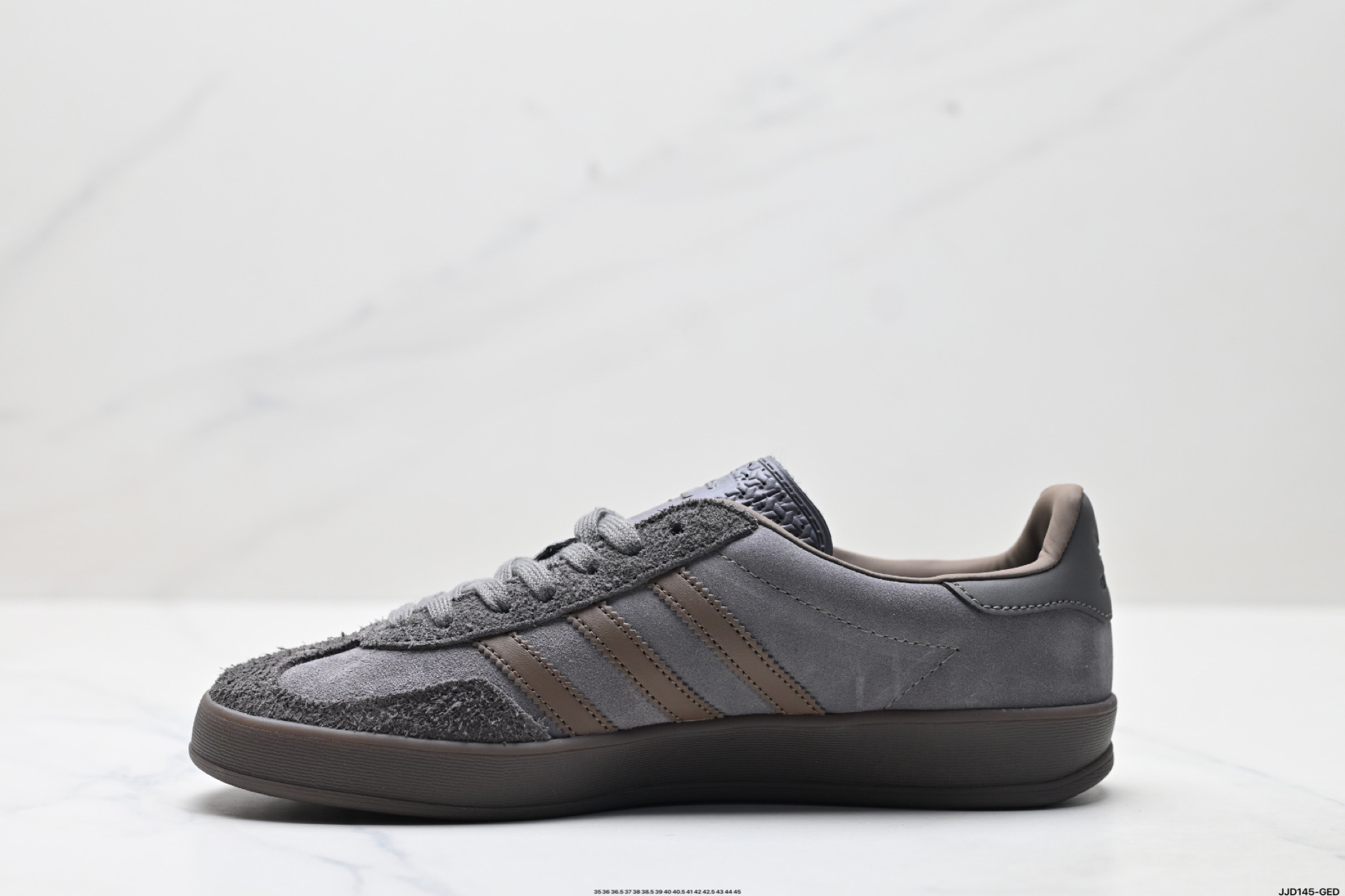 140 Adidas Originals Gazelle Indoor 三叶草休闲防滑耐磨低帮板鞋 JQ6213