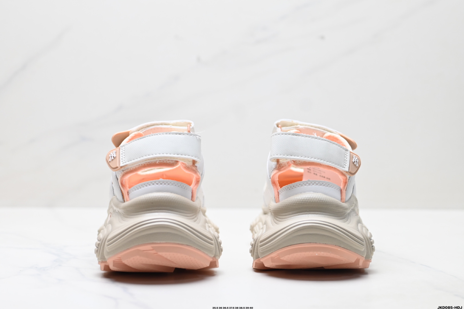 170 MLB Winner Chunky Mask 百搭舒适休闲潮流运动厚底增高防滑耐磨 低帮凉鞋 3ASDW0153