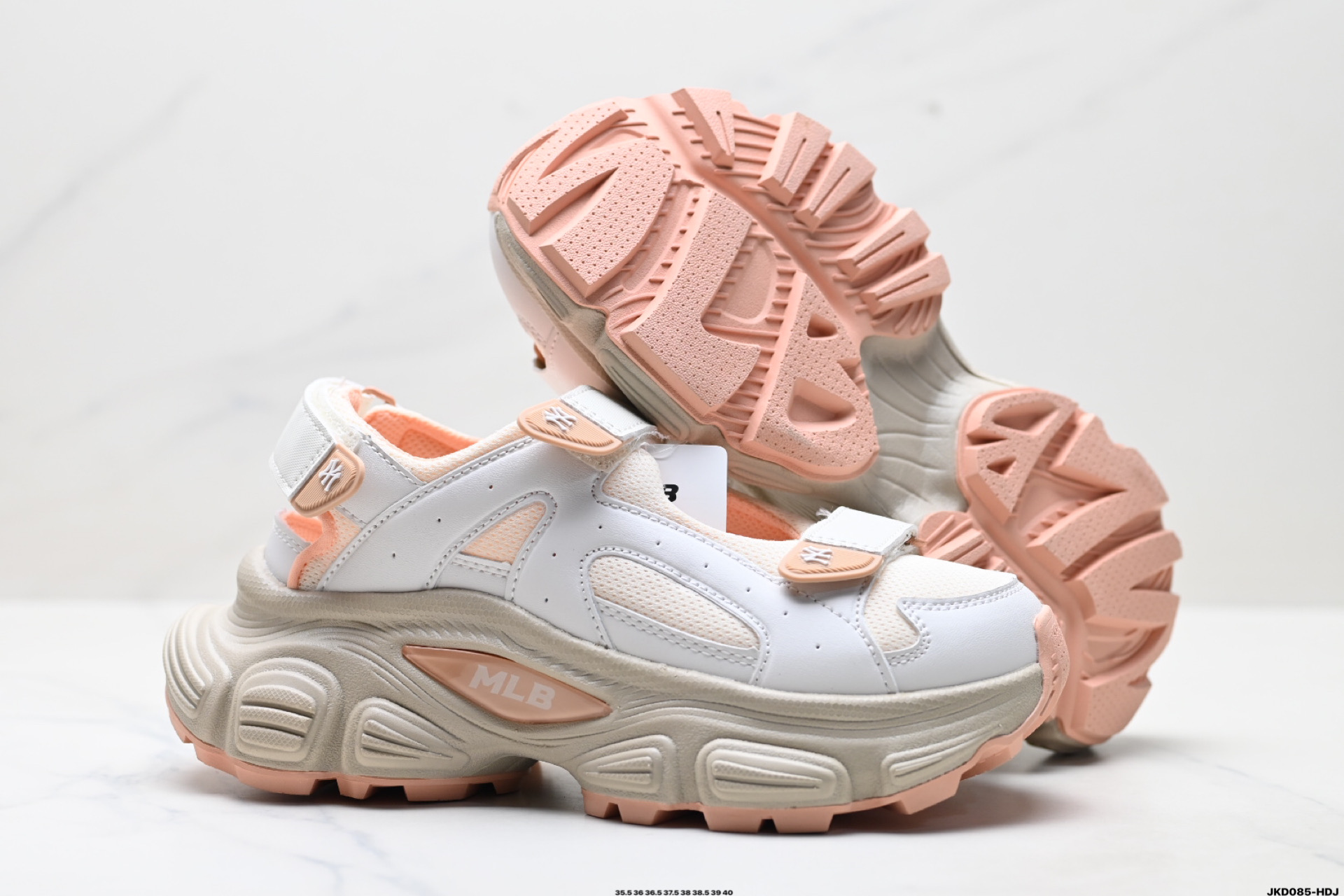 170 MLB Winner Chunky Mask 百搭舒适休闲潮流运动厚底增高防滑耐磨 低帮凉鞋 3ASDW0153