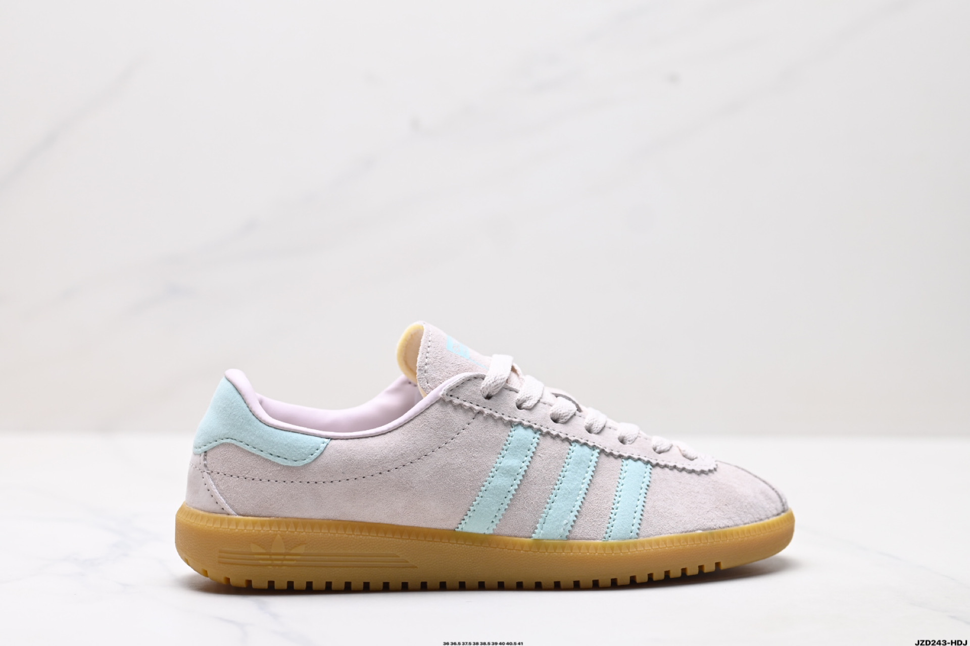 150 Adidas Originals Bermuda Brmd 时尚复古 耐磨轻便 低帮板鞋 JS0256