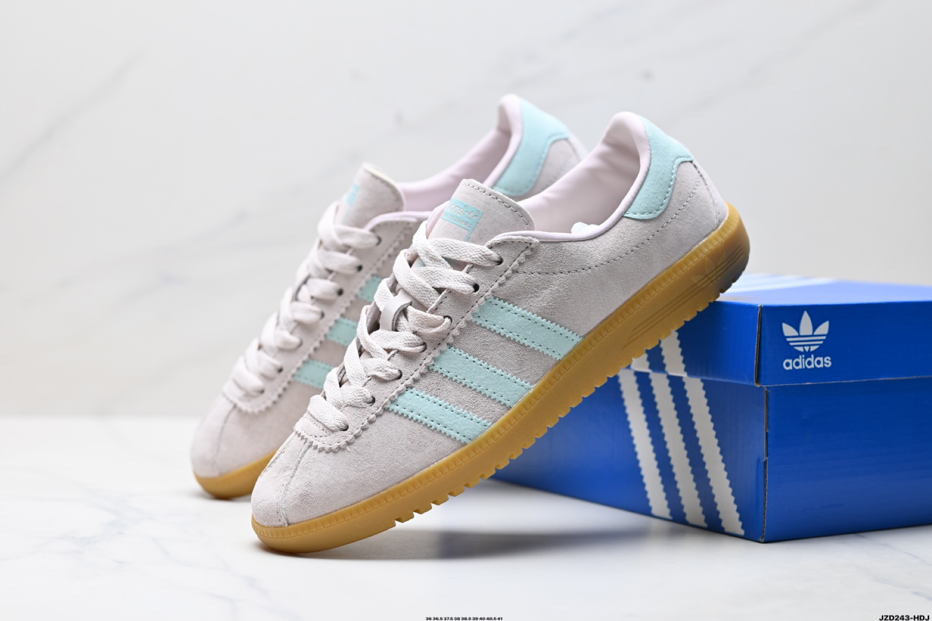 150 Adidas Originals Bermuda Brmd 时尚复古 耐磨轻便 低帮板鞋 JS0256