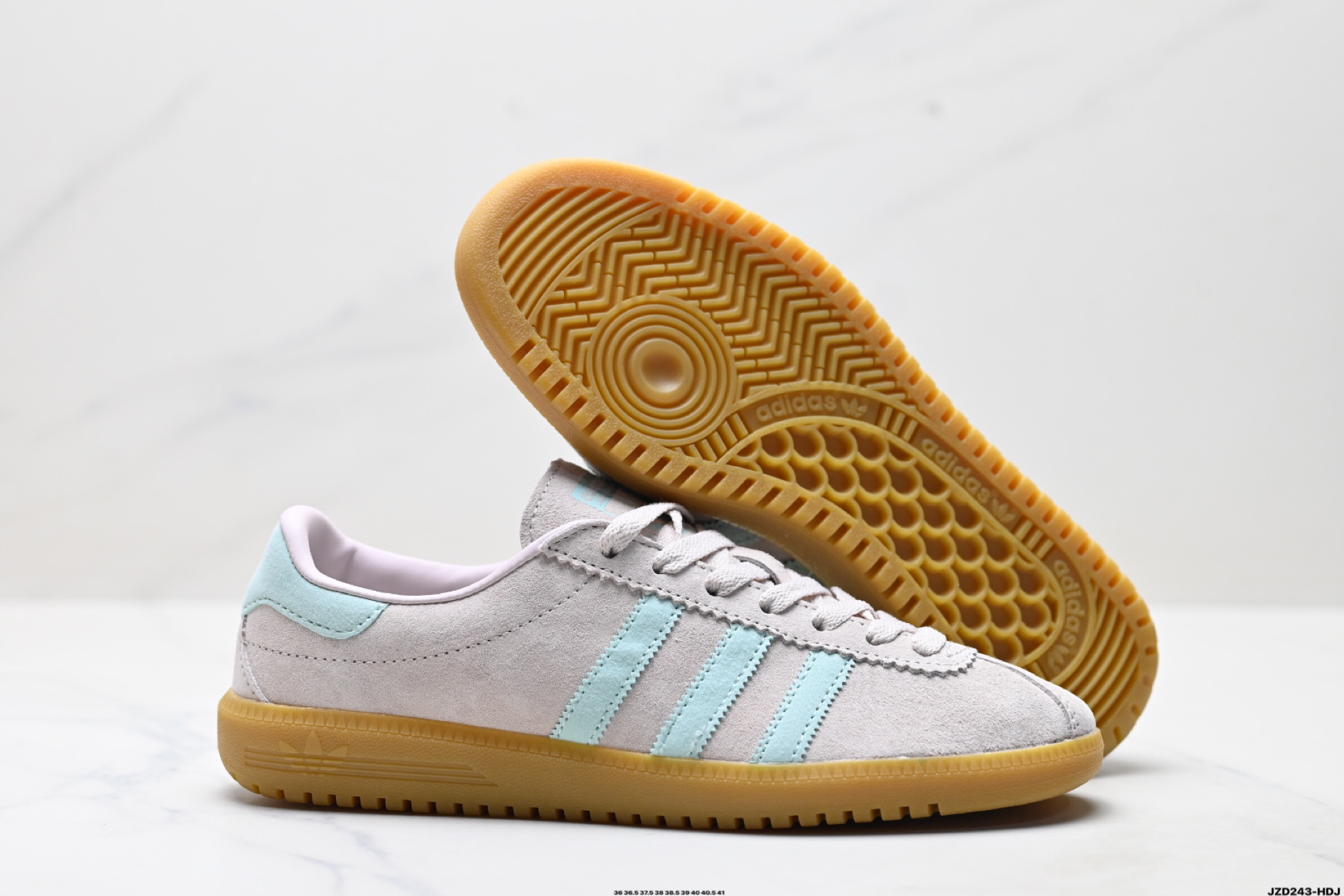 150 Adidas Originals Bermuda Brmd 时尚复古 耐磨轻便 低帮板鞋 JS0256