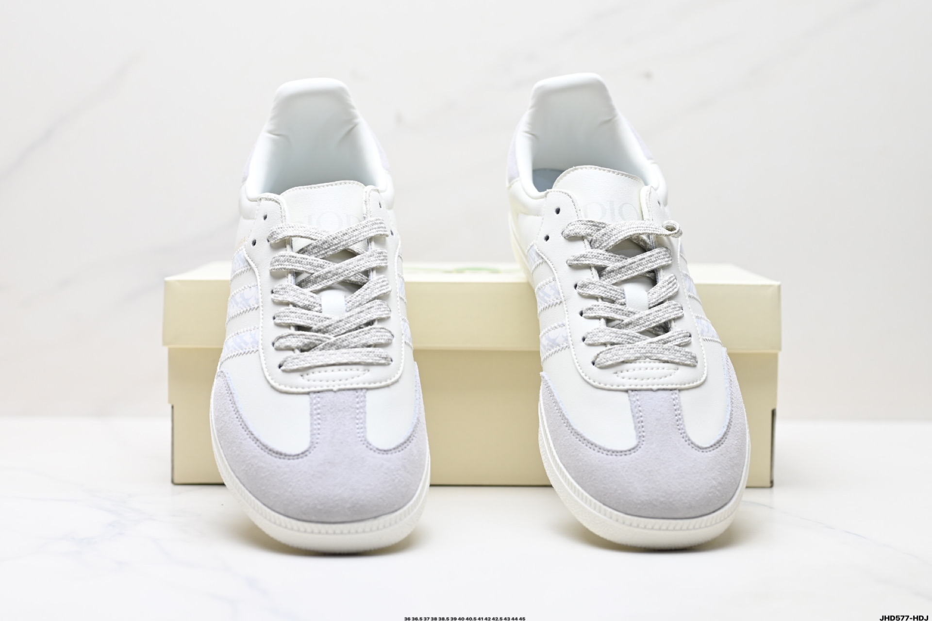 200 Adidas Originals Samba OG ‘DIY’桑巴舞系列 阿迪达斯 三叶草绅士德训足球风百搭低帮休闲运动板鞋 GJ75808