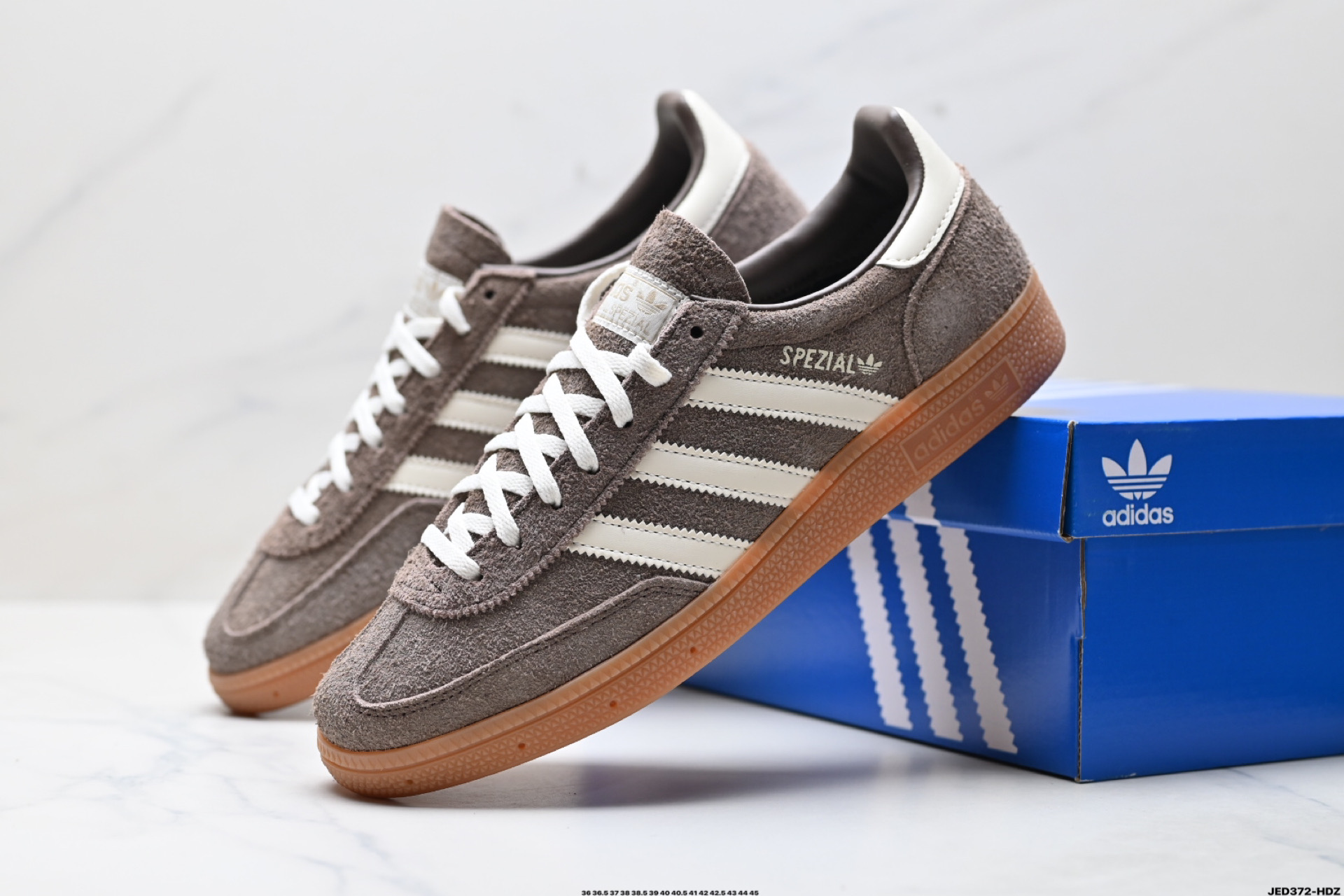 160 Adidas Handball Spezial 阿迪达斯经典款 复古休闲板鞋 IF6490