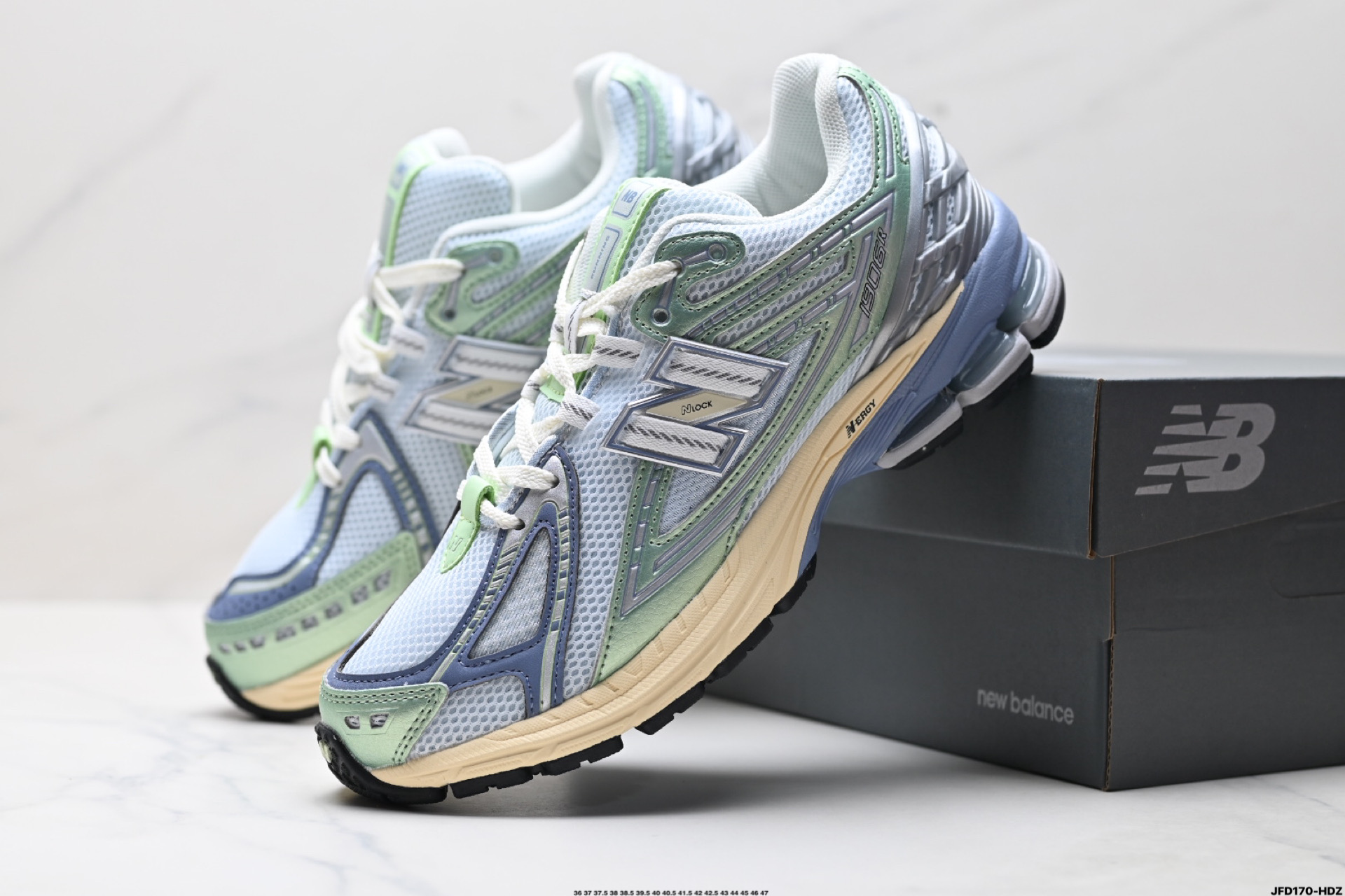 180 New Balance M1906系列 新百伦 复古单品宝藏老爹鞋款 U1906RNE