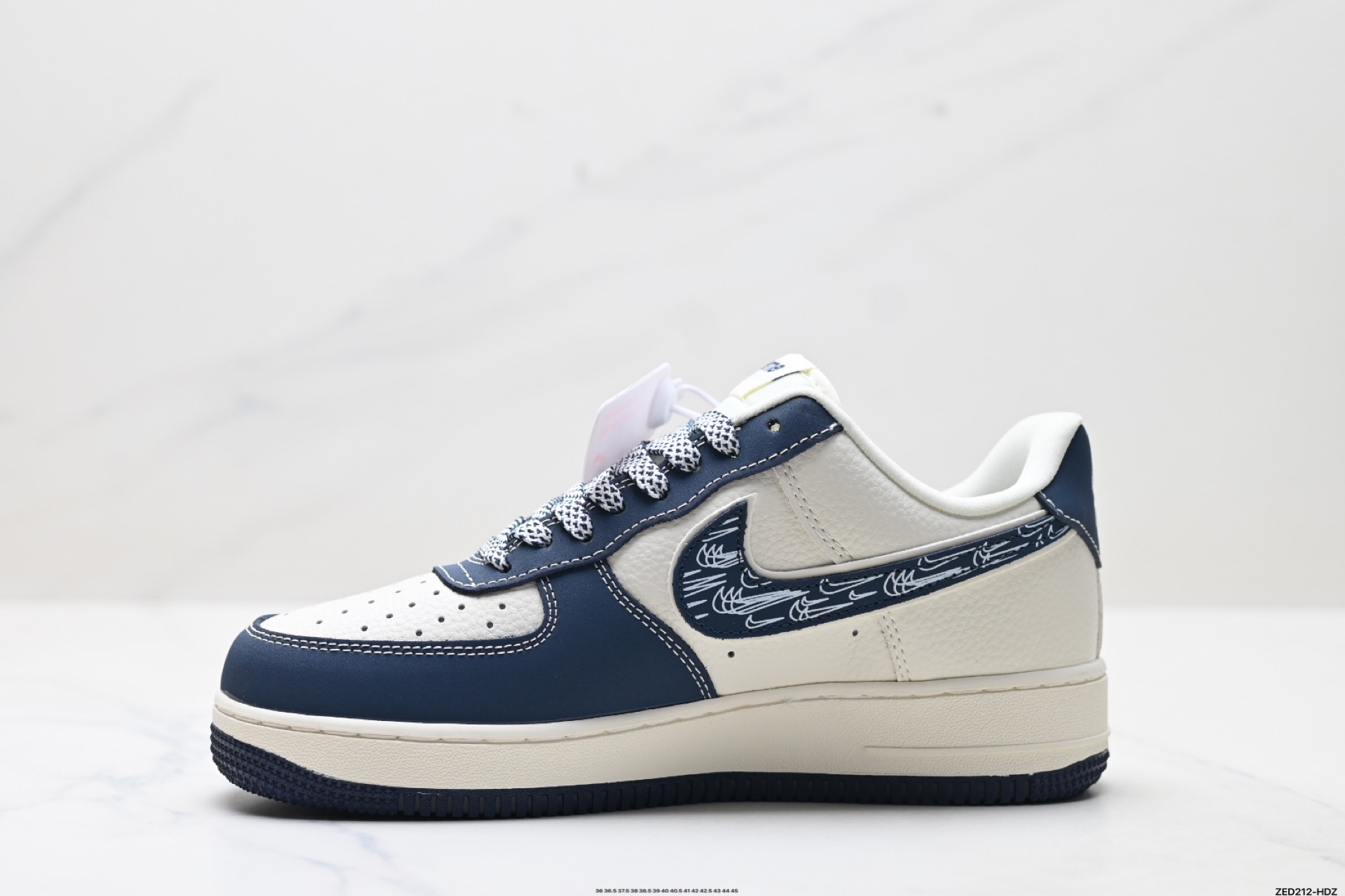 270 NIKE AIR FORCE 1‘07 LV8 DF0188-069