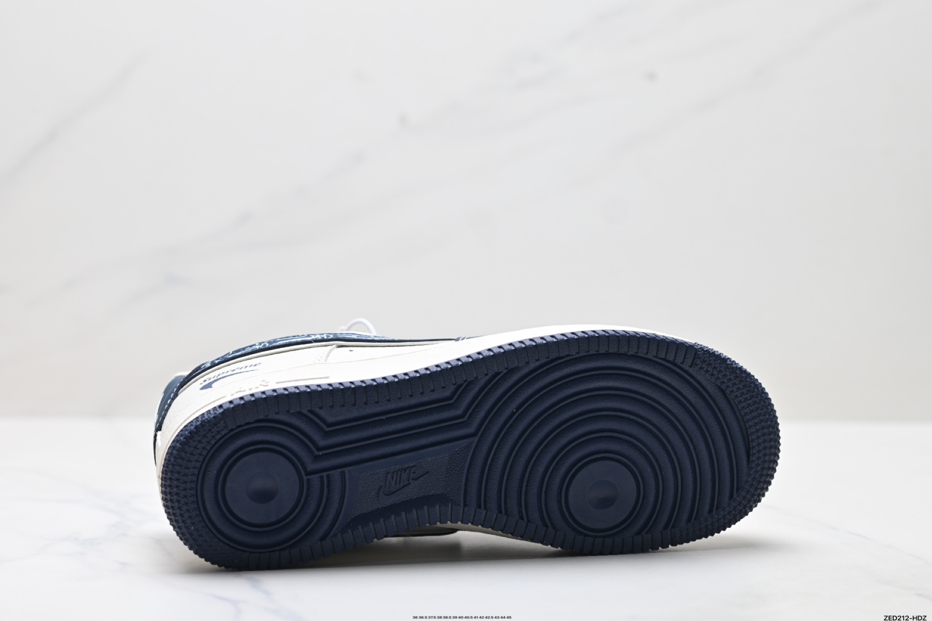 270 NIKE AIR FORCE 1‘07 LV8 DF0188-069