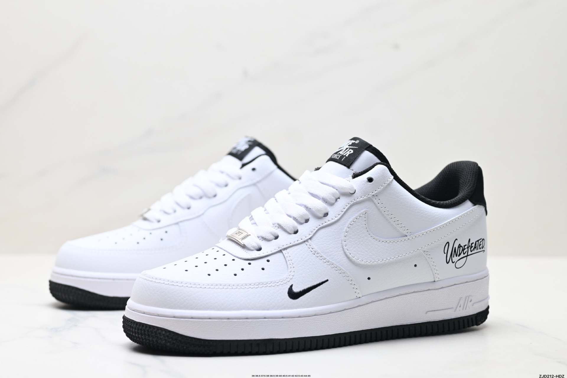 250 NIKE AIR FORCE 1‘07 ZH0316-102