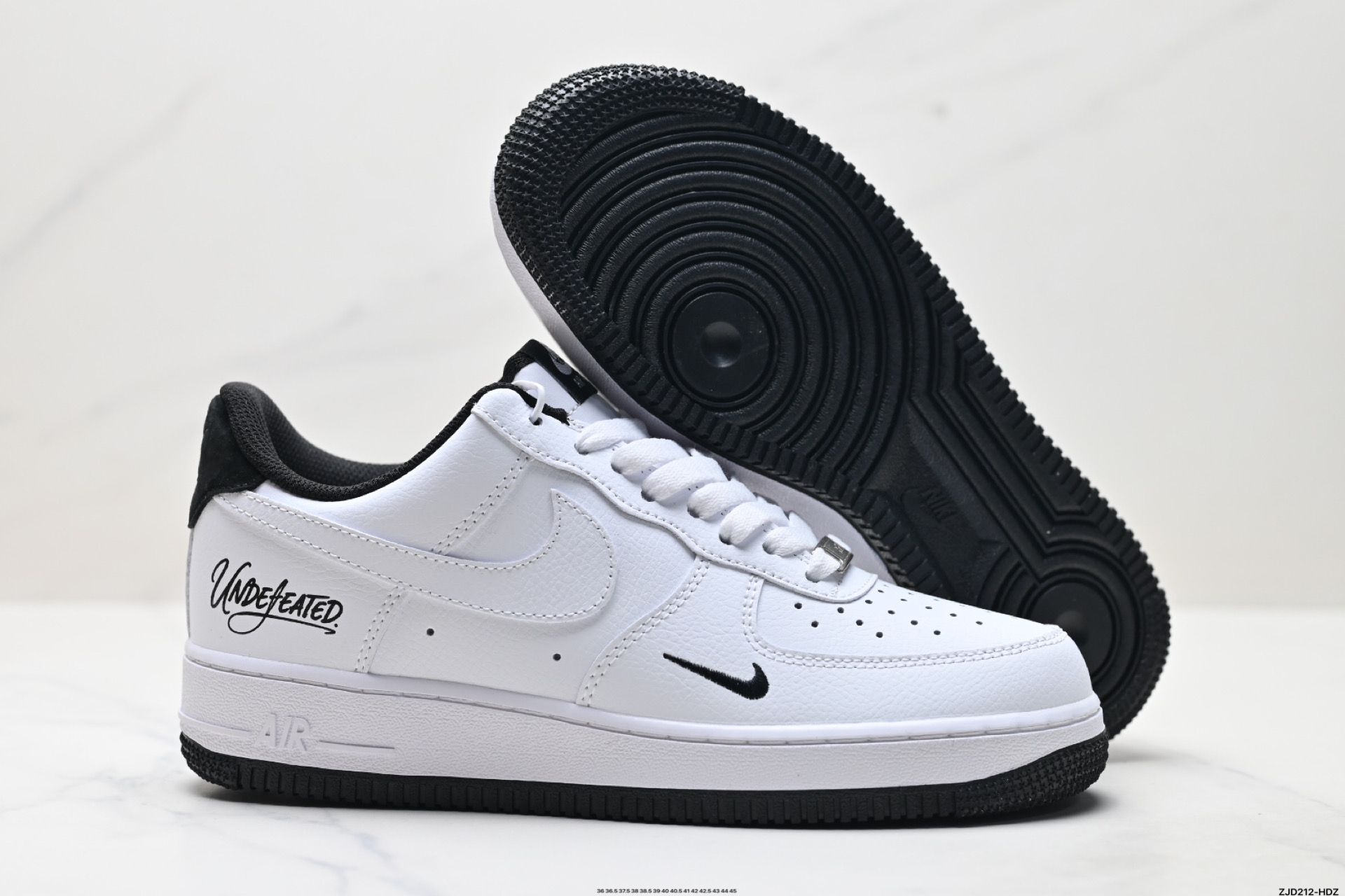 250 NIKE AIR FORCE 1‘07 ZH0316-102