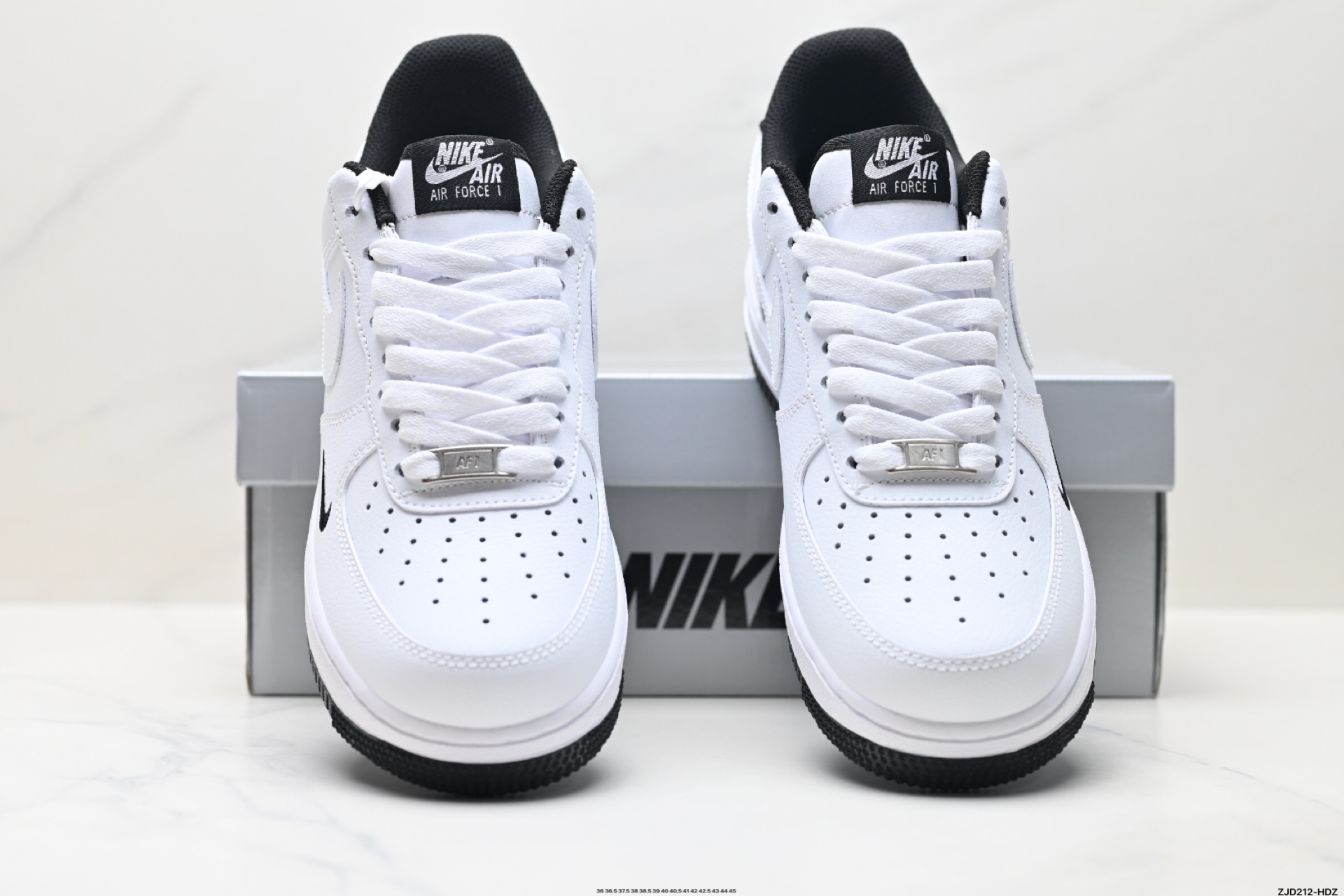 250 NIKE AIR FORCE 1‘07 ZH0316-102