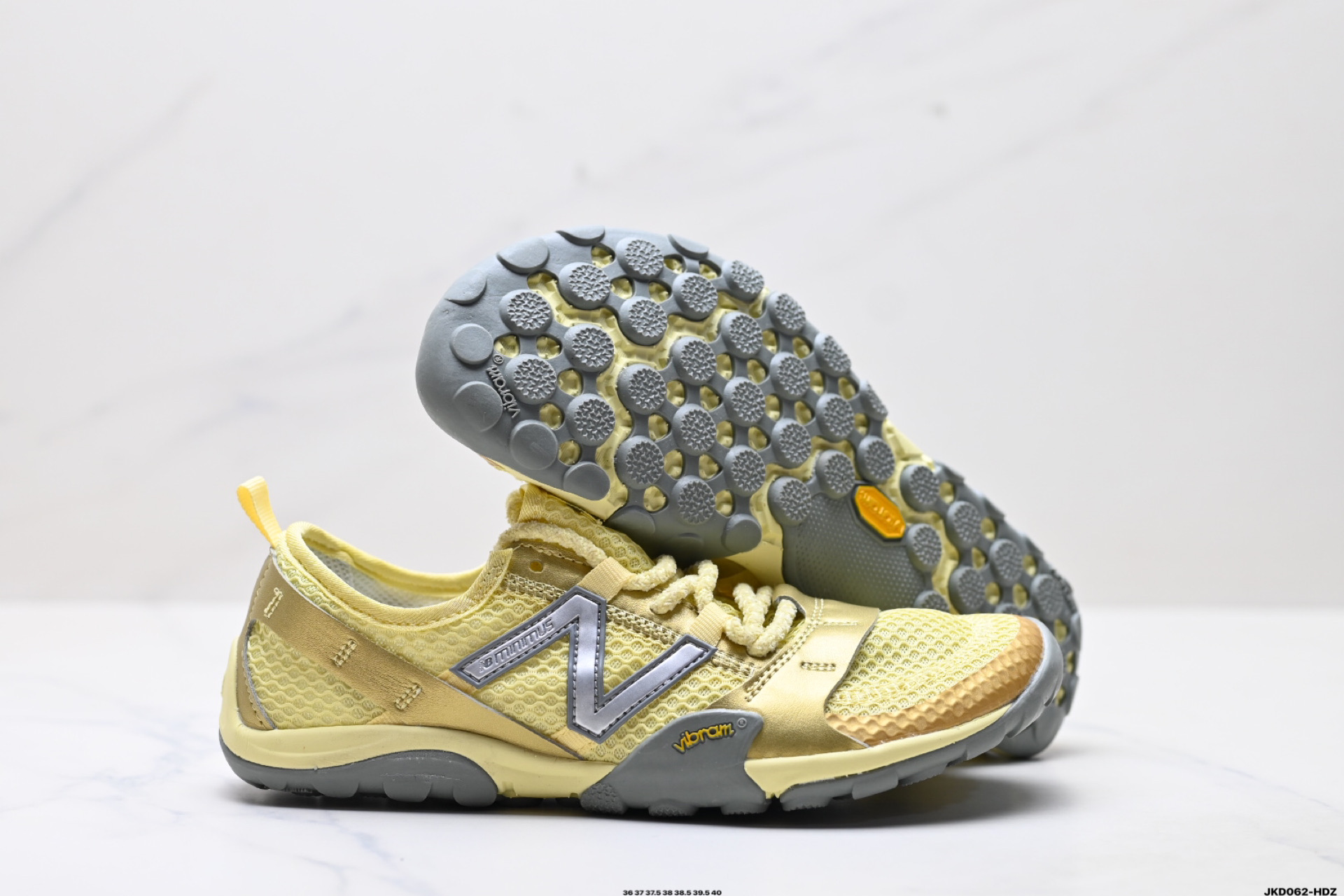 170 New Balance MT10系列 新百伦 薄底赤足鞋 防滑耐磨平衡轻便 低帮休闲城市通勤跑步鞋 MT10OMB