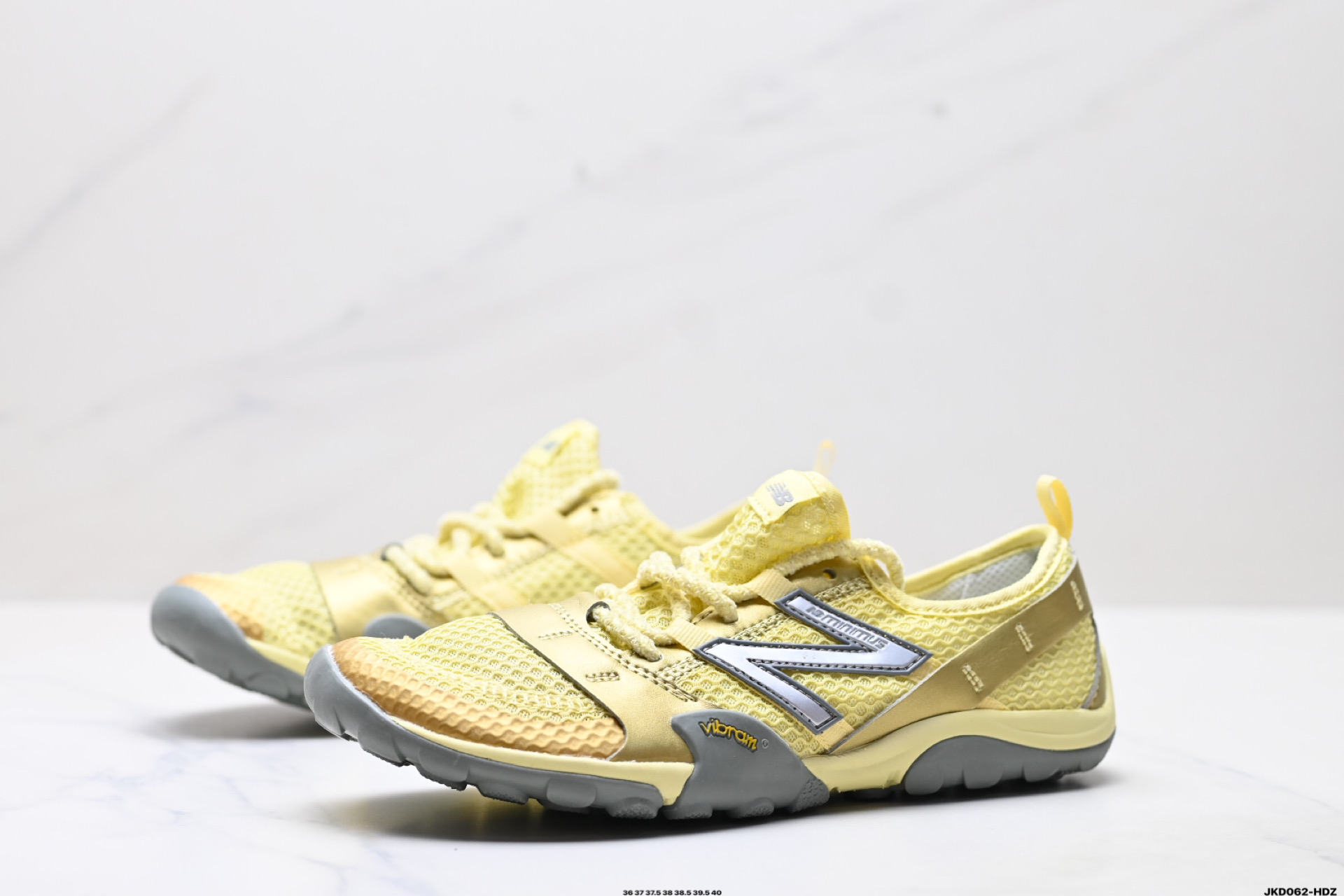 170 New Balance MT10系列 新百伦 薄底赤足鞋 防滑耐磨平衡轻便 低帮休闲城市通勤跑步鞋 MT10OMB
