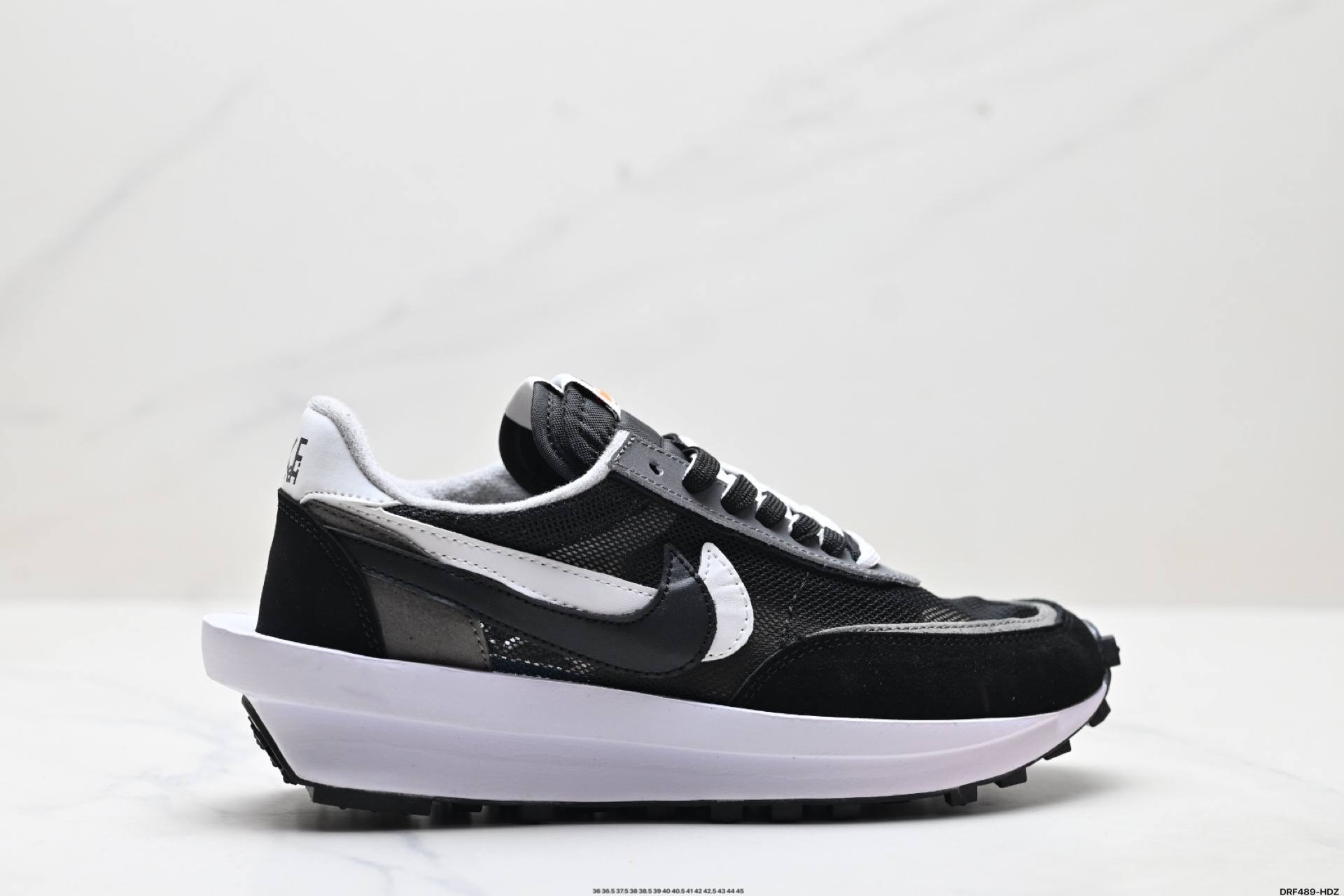 🈴️💰150
真标✅NIKE LDWAFFLE / SF华夫1代
解构高端跑鞋 联名设计
双钩双鞋舌设计 遵循原版
官方货号:DH2684-400
尺码:36 36.5 37.5 38 38.5 39 40 40.5 41 42 42.5 43 44 45
ID:DRF489-HDZ