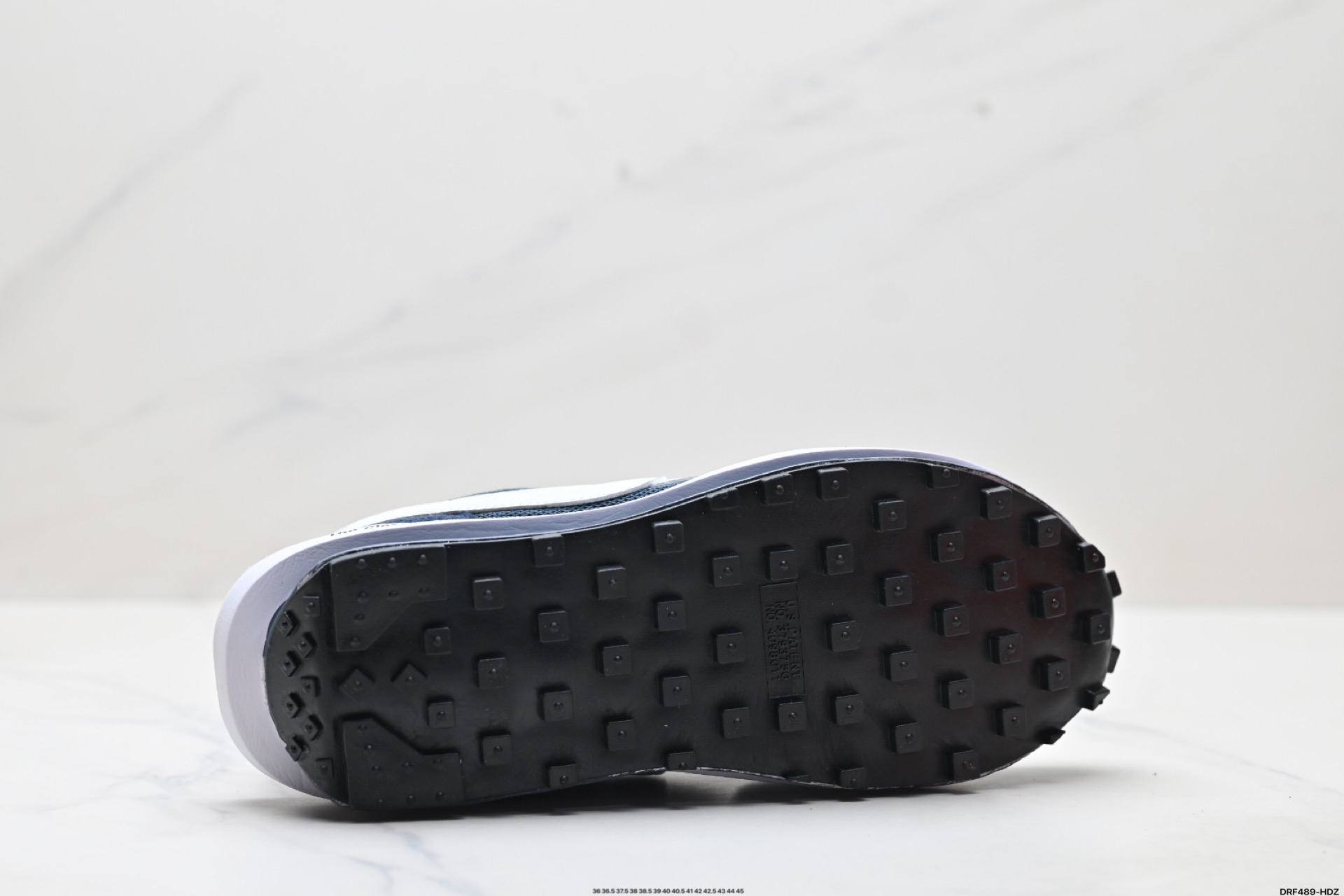 💰150
真标✅NIKE LDWAFFLE / SF华夫1代
解构高端跑鞋 联名设计
双钩双鞋舌设计 遵循原版
官方货号:DH2684-400
尺码:36 36.5 37.5 38 38.5 39 40 40.5 41 42 42.5 43 44 45
ID:DRF489-HDZ