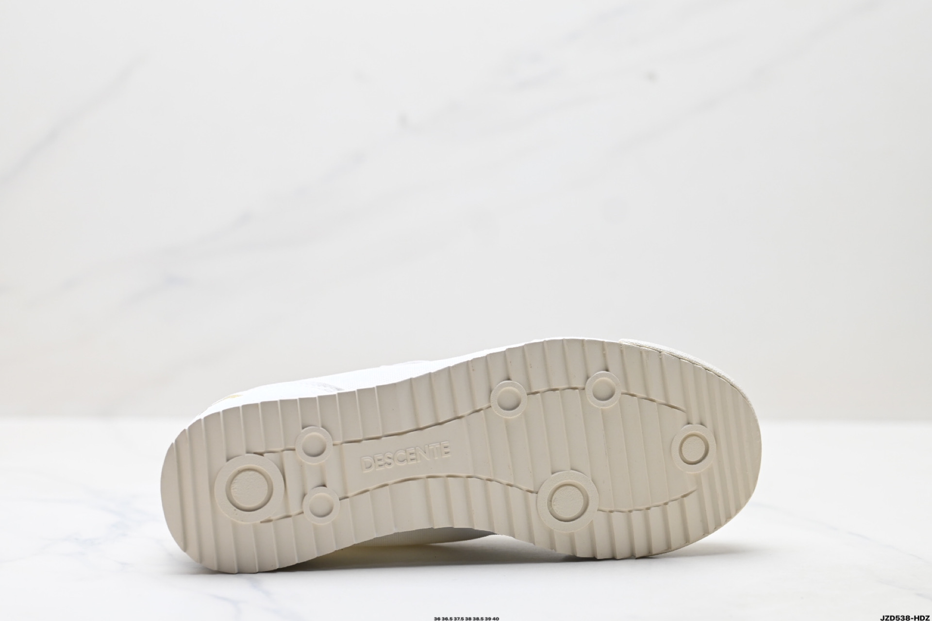 150 DESCENTE迪桑特CHRON系列男女同款CHRON复古运动休闲鞋帆布鞋 D4231LSN14-Chinese UA Cheap High Quatity Brand Clothes Bags handbags Sneakers wholesale wholesaler seller from China Factory suppliers Fashion Clothing Shoes best Quality Beautiful Price 150 DESCENTE迪桑特CHRON系列男女同款CHRON复古运动休闲鞋帆布鞋 D4231LSN14