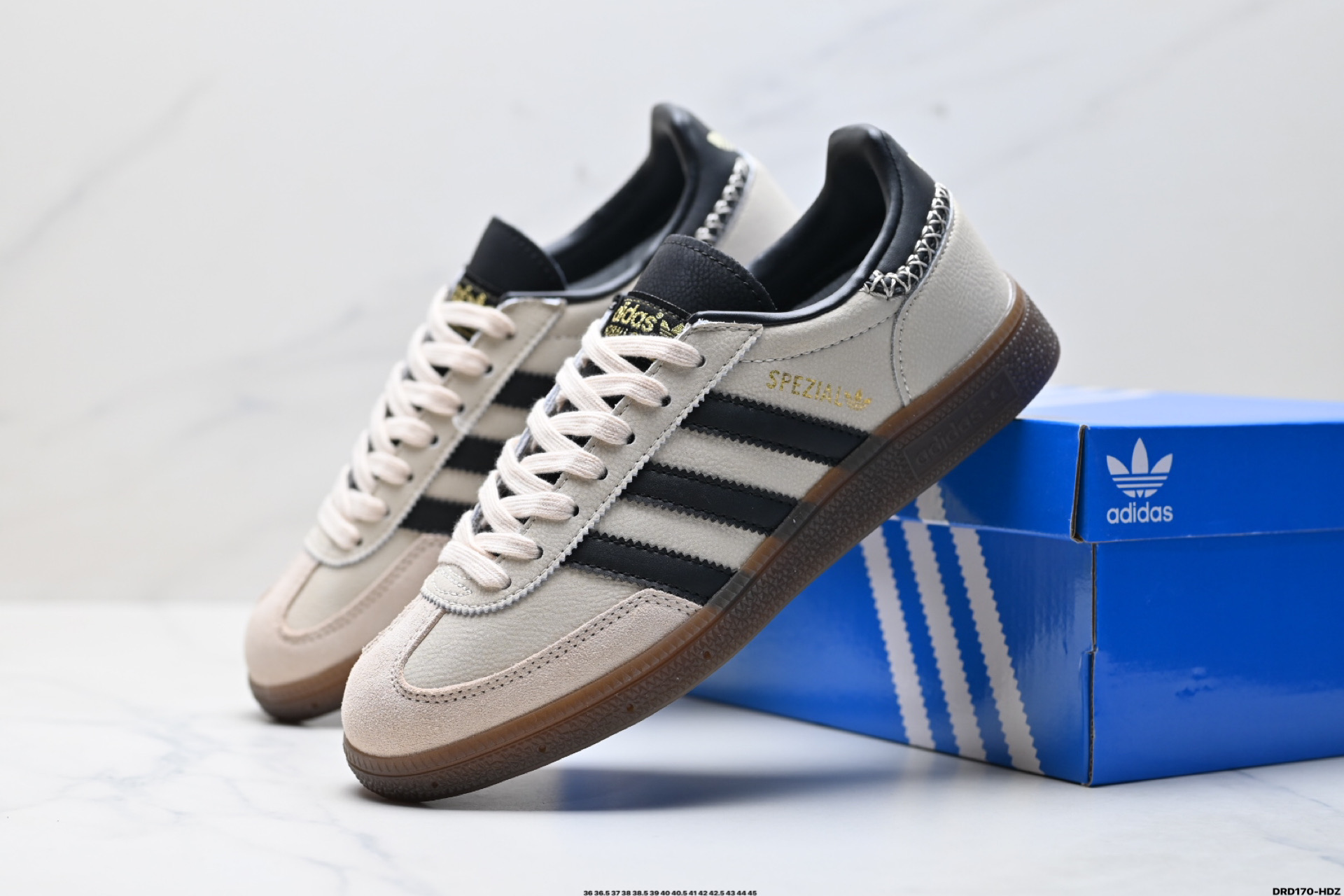 Adidas Handball Spezial: Zapatillas Retro para un Estilo Clásico y Confortable 9 i1751388809642 5132 0 7