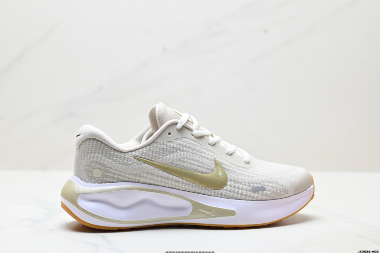 Nike Journey Run 2024: Comodidad y Estabilidad para tus Carreras Diarias 15 Nike Journey Run 2024: Comodidad y Estabilidad para tus Carreras Diarias