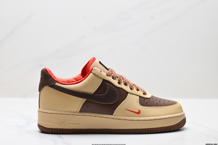 Nike Air Force 1 '07: Estilo Clásico con Detalles Modernos y Comodidad Superior 1 Nike Air Force 1 ’07: Estilo Clásico con Detalles Modernos y Comodidad Superior