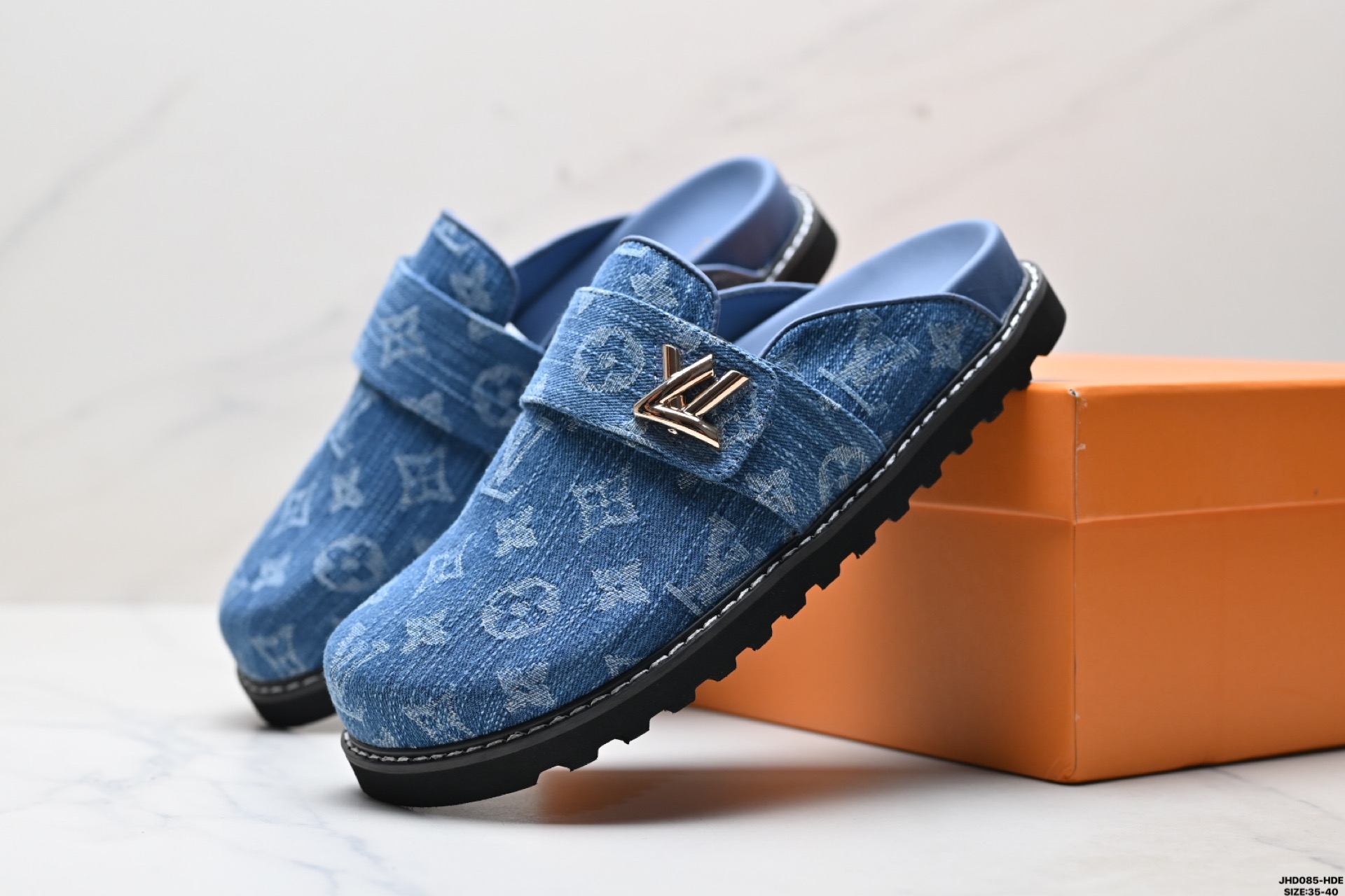 200 LOUIS VUITTON Cosy comfort 牛仔布 平底圆头 路易威登 穆勒鞋 防滑包头拖鞋