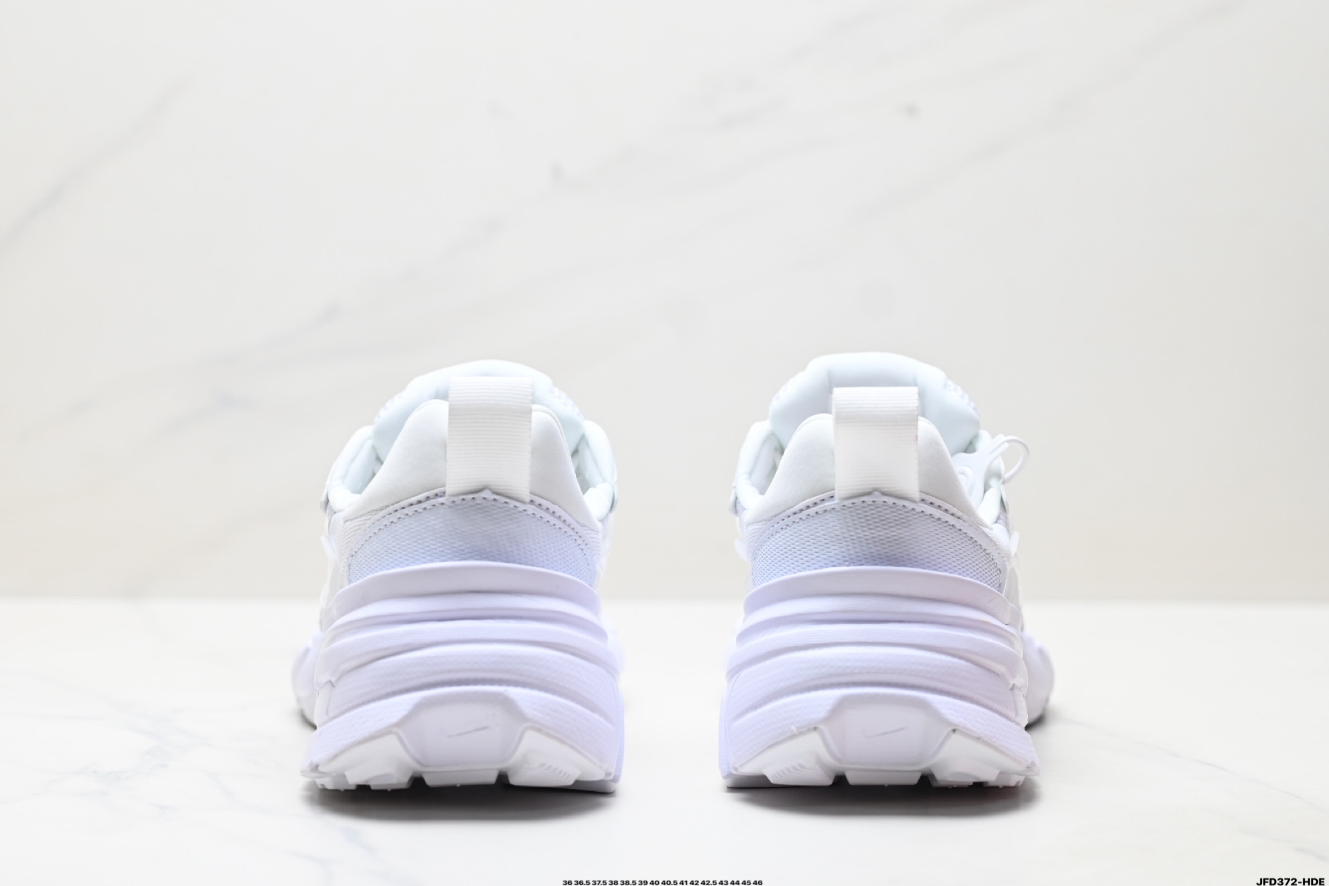 180 耐克NIKE V2K RUN跑步鞋复古风潮 网面透气运动鞋 FD0736-113