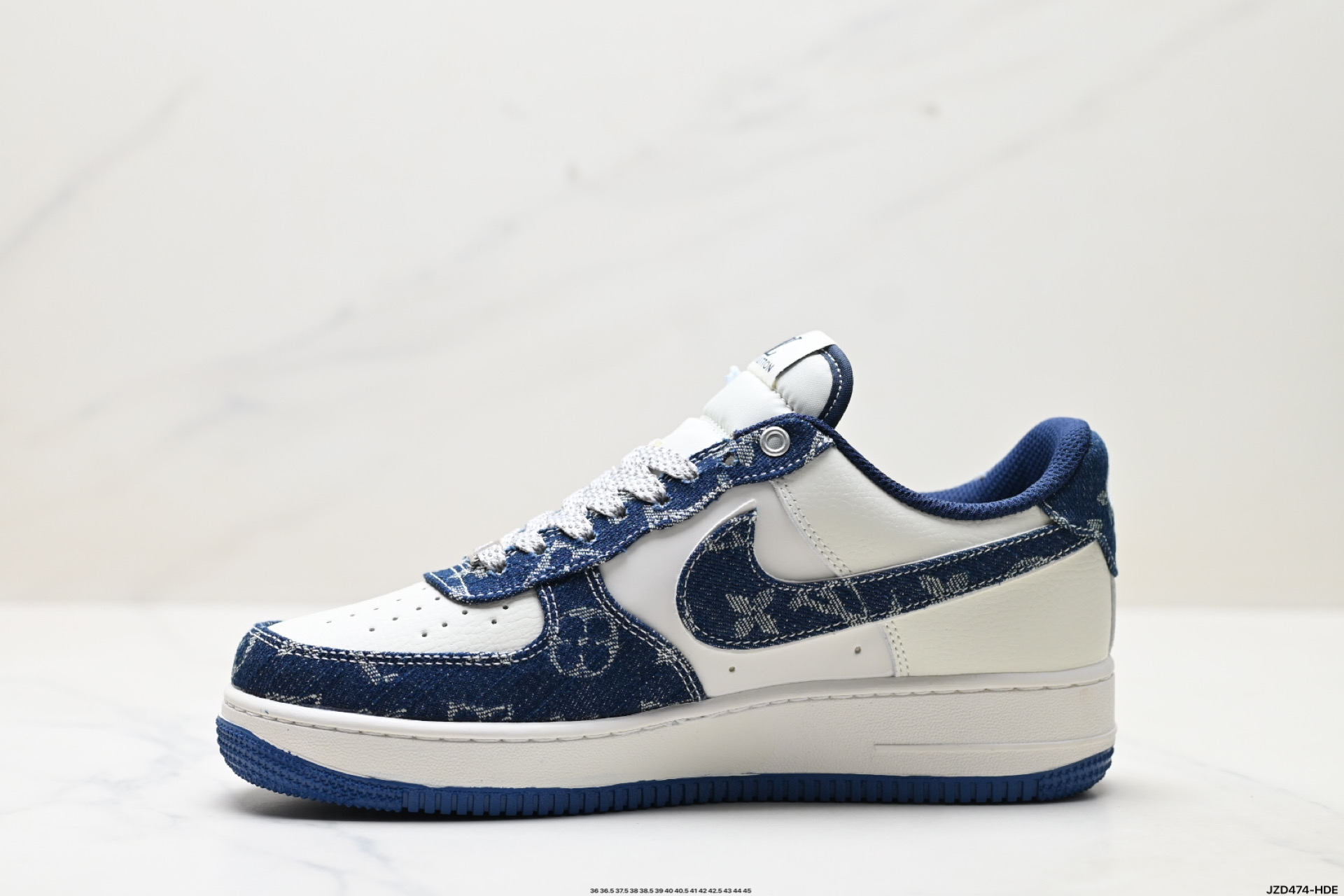 💰160
真标✅耐克Nike AIR FORCE 1’07空军一号低帮百搭休闲运动板鞋。柔软、弹性十足的缓震性能和出色的中底设计，横跨复古与现代的外型结合，造就出风靡全球三十多年的Force 1。
货号:YX5066-354
尺码:36 36.5 37.5 38 38.5 39 40 40.5 41 42 42.5 43 44 45
ID:JZD474-HDE