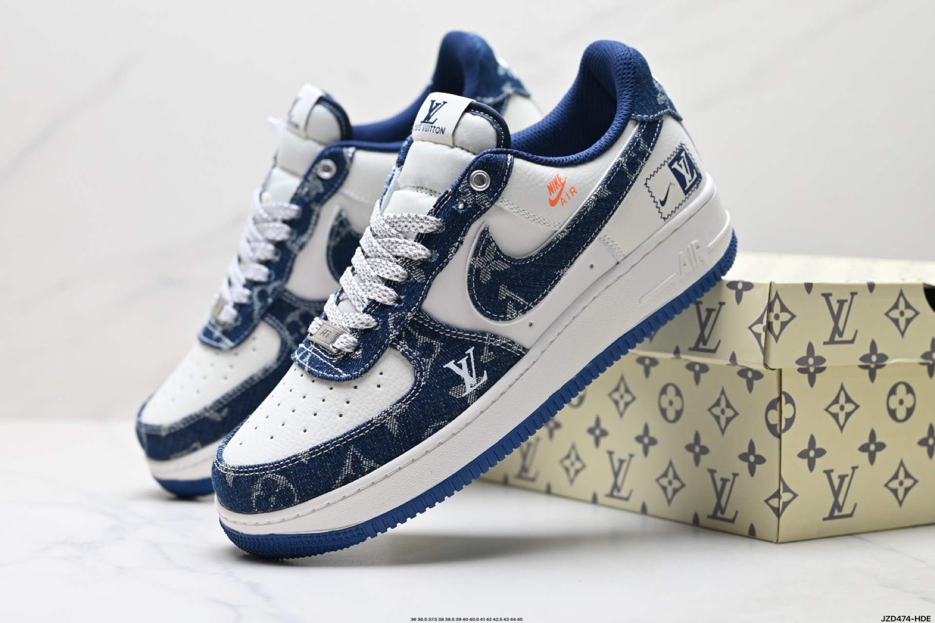 💰160
真标✅耐克Nike AIR FORCE 1’07空军一号低帮百搭休闲运动板鞋。柔软、弹性十足的缓震性能和出色的中底设计，横跨复古与现代的外型结合，造就出风靡全球三十多年的Force 1。
货号:YX5066-354
尺码:36 36.5 37.5 38 38.5 39 40 40.5 41 42 42.5 43 44 45
ID:JZD474-HDE