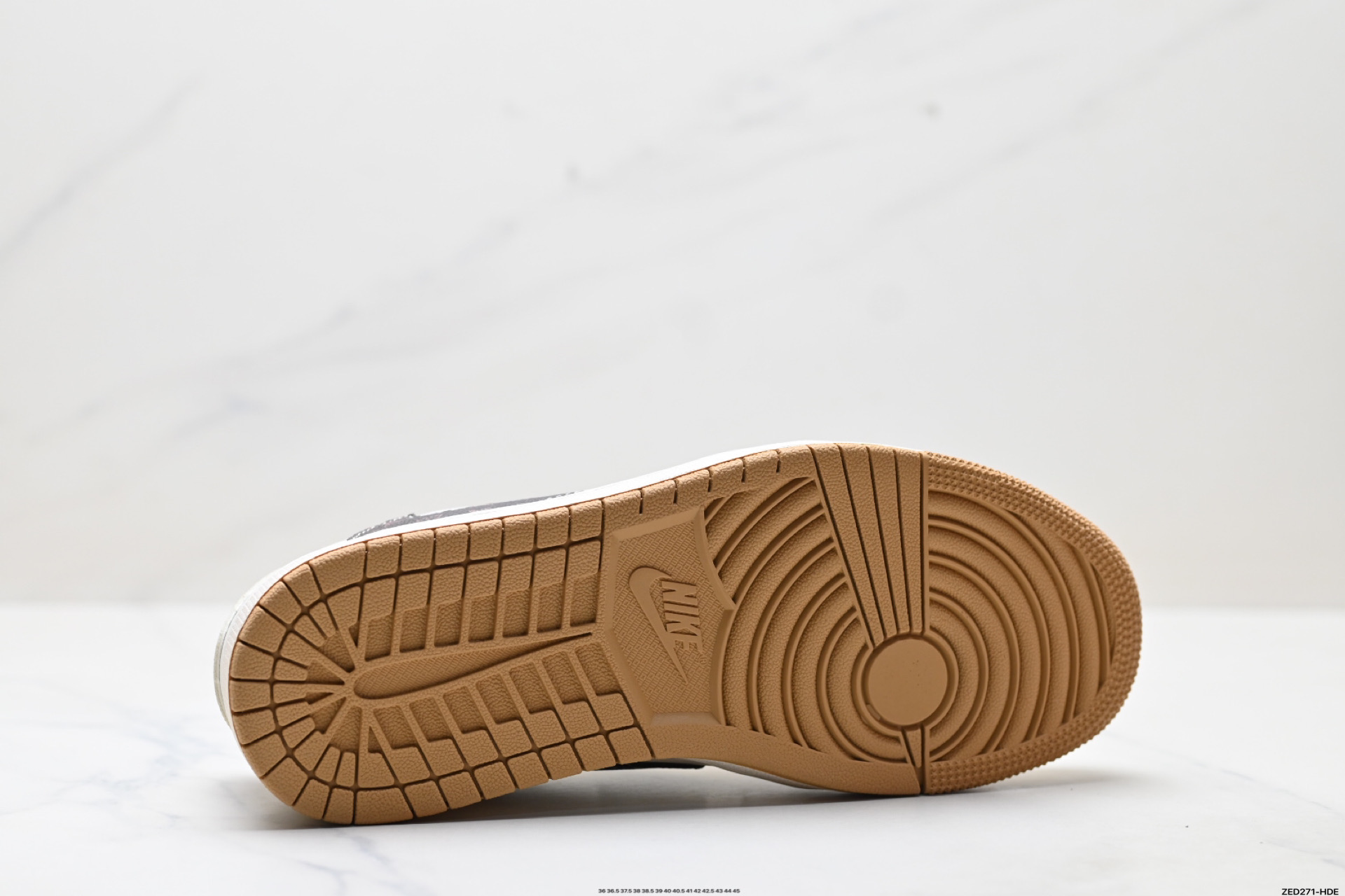 270 Nike Air Jordan 1 x Travis Scott AJ1倒勾 乔一倒钩 ‘DIY’定制 耐克 低帮文化篮球鞋 XS7089-617