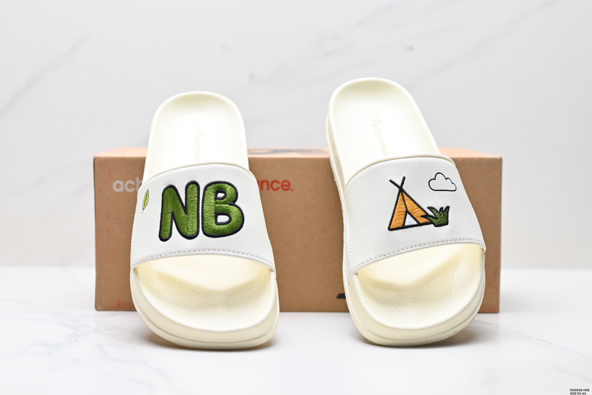 80 New Balance NB 1101系列 新百伦 软底舒适一字拖鞋 SD1101JHT-270