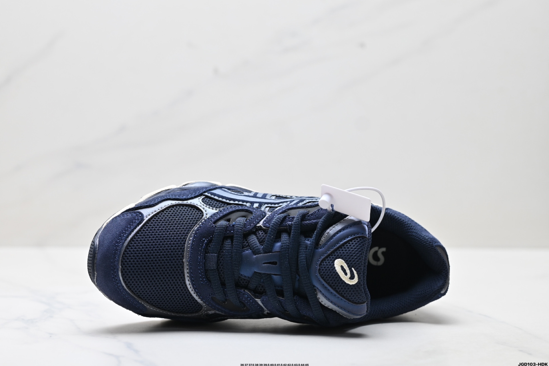 190 ASICS GEL-N亚瑟士 透气网眼鞋面 配合部分合成革材质 采用全新AHAR+橡胶材质 更加耐磨 1203A383-401