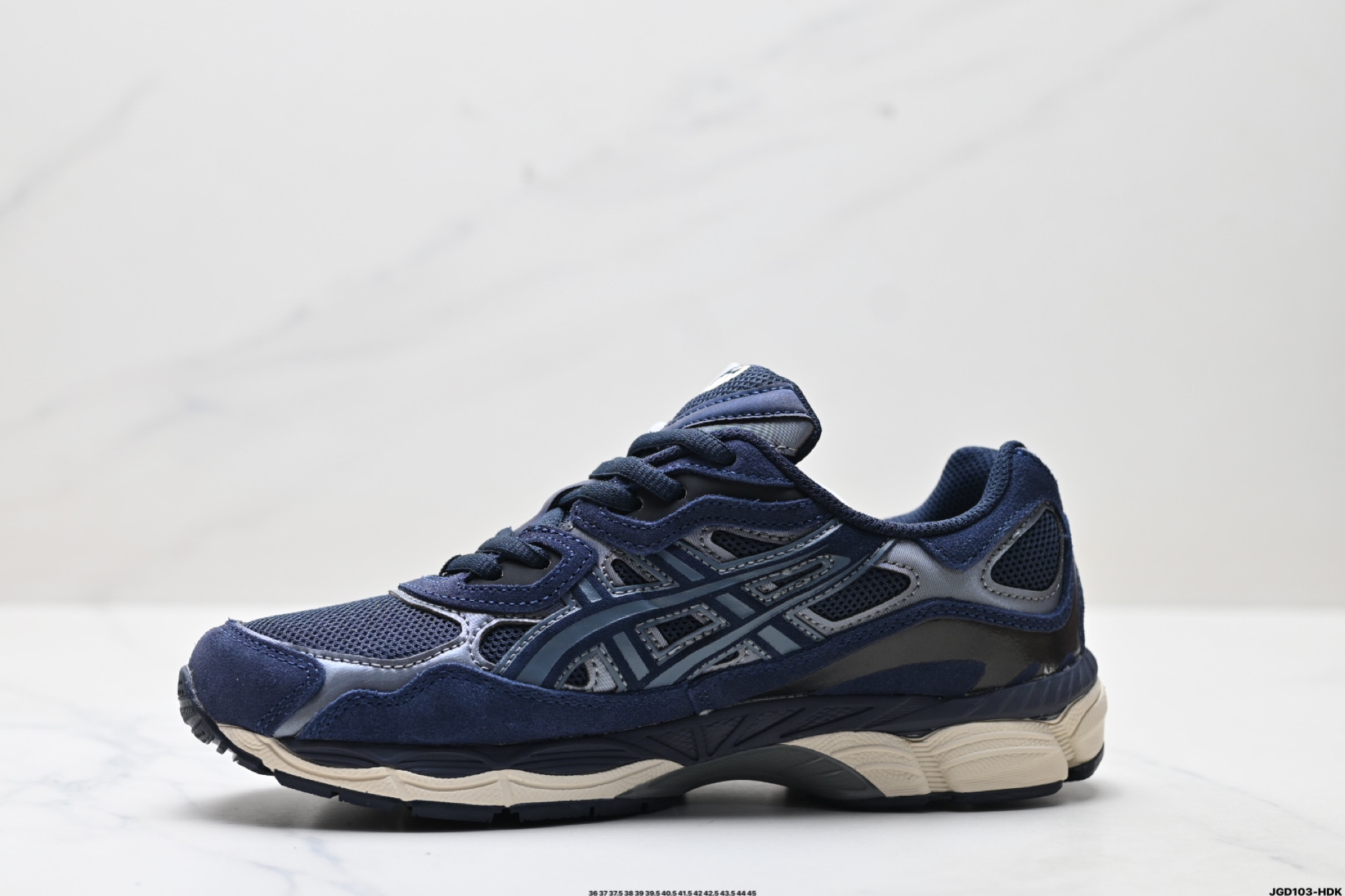 190 ASICS GEL-N亚瑟士 透气网眼鞋面 配合部分合成革材质 采用全新AHAR+橡胶材质 更加耐磨 1203A383-401