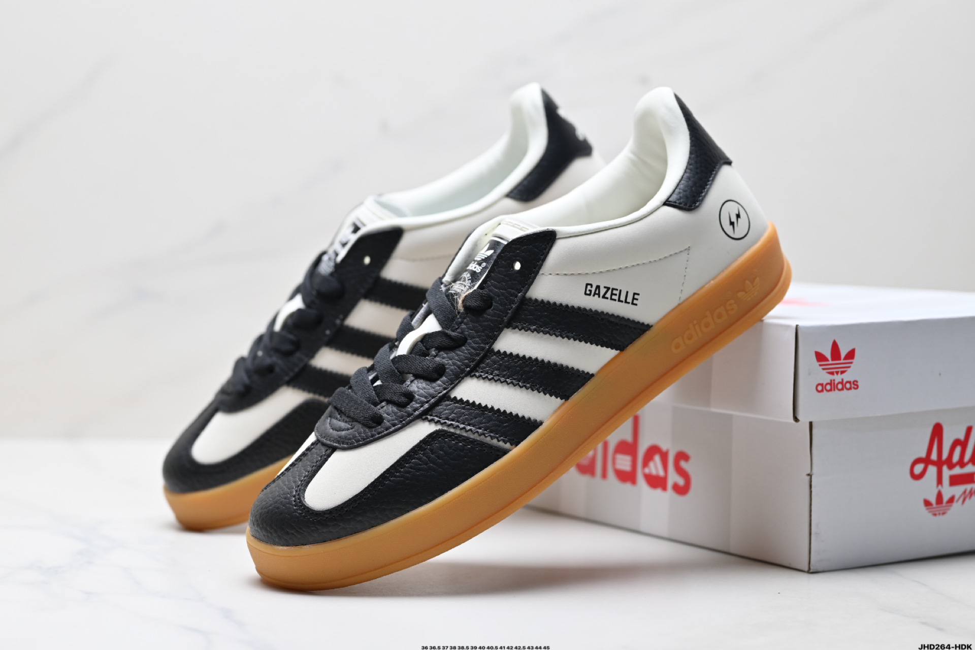 200 Adidas Originals Gazelle ‘DIY’阿迪达斯 三叶草绅士德训足球风百搭低帮休闲运动板鞋 SC9207-722