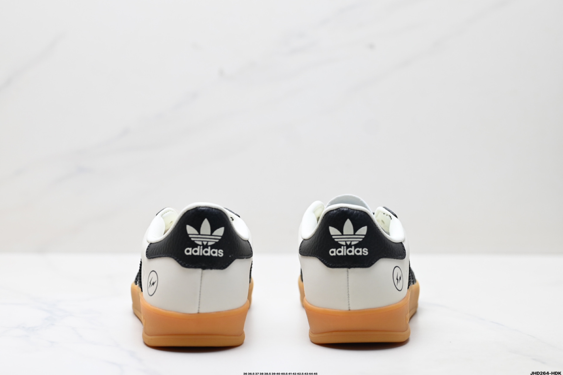 200 Adidas Originals Gazelle ‘DIY’阿迪达斯 三叶草绅士德训足球风百搭低帮休闲运动板鞋 SC9207-722