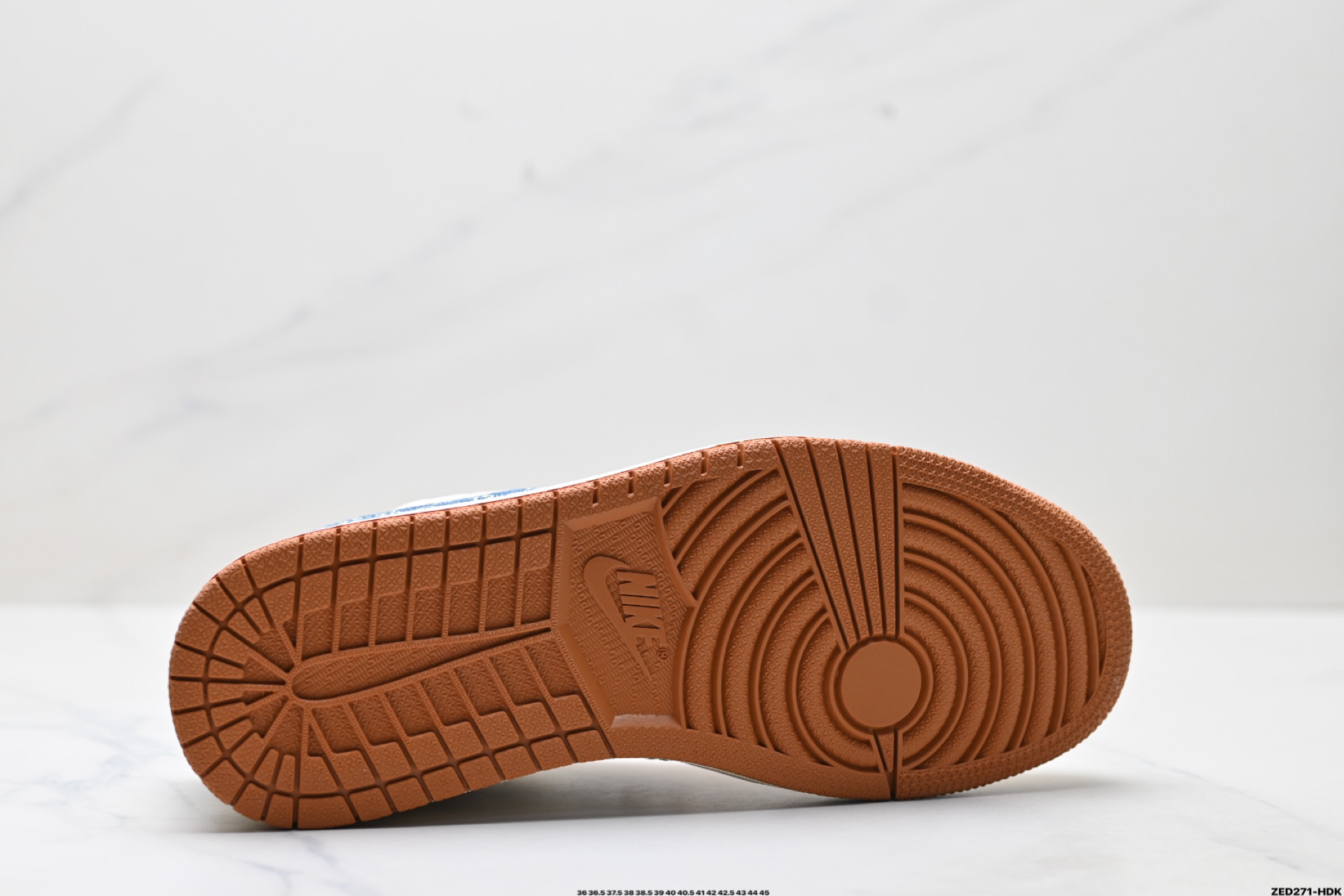 270 Nike Air Jordan 1 x Travis Scott AJ1倒勾 乔一倒钩 ‘DIY’定制 耐克 低帮文化篮球鞋 XQ1979-001