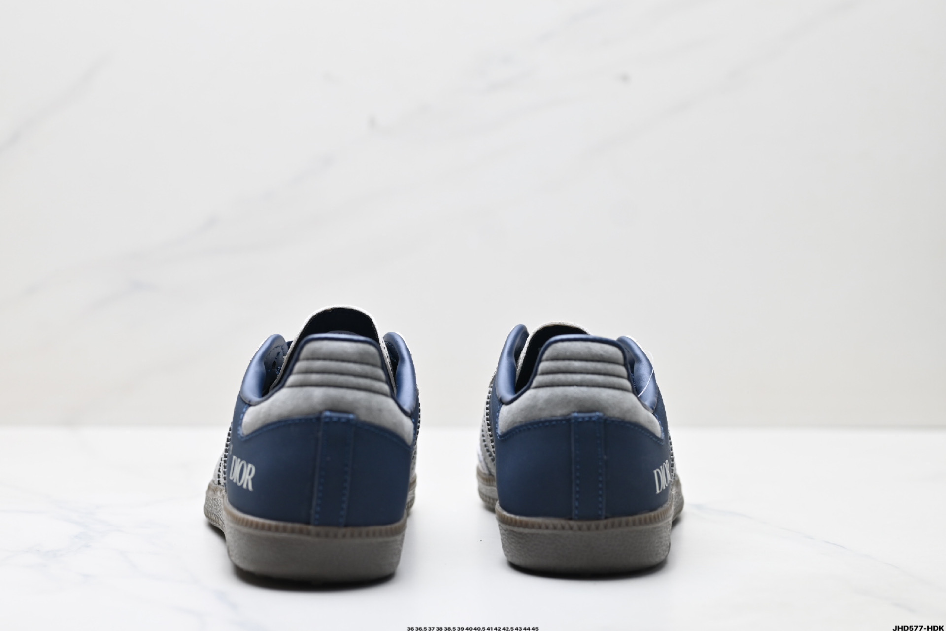 200 Adidas Originals Samba OG ‘DIY’桑巴舞系列 阿迪达斯 三叶草绅士德训足球风百搭低帮休闲运动板鞋 DX0007