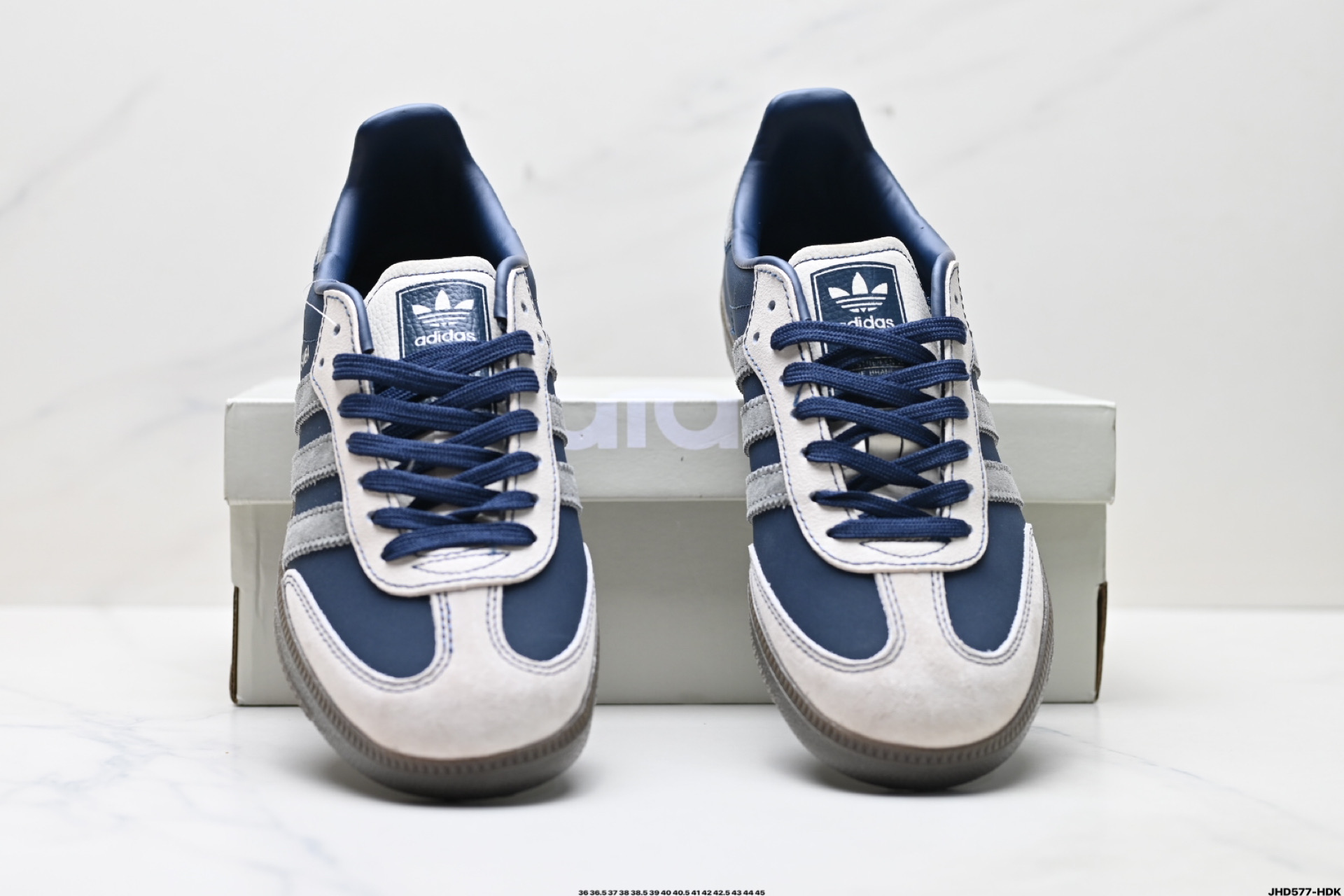 200 Adidas Originals Samba OG ‘DIY’桑巴舞系列 阿迪达斯 三叶草绅士德训足球风百搭低帮休闲运动板鞋 DX0007