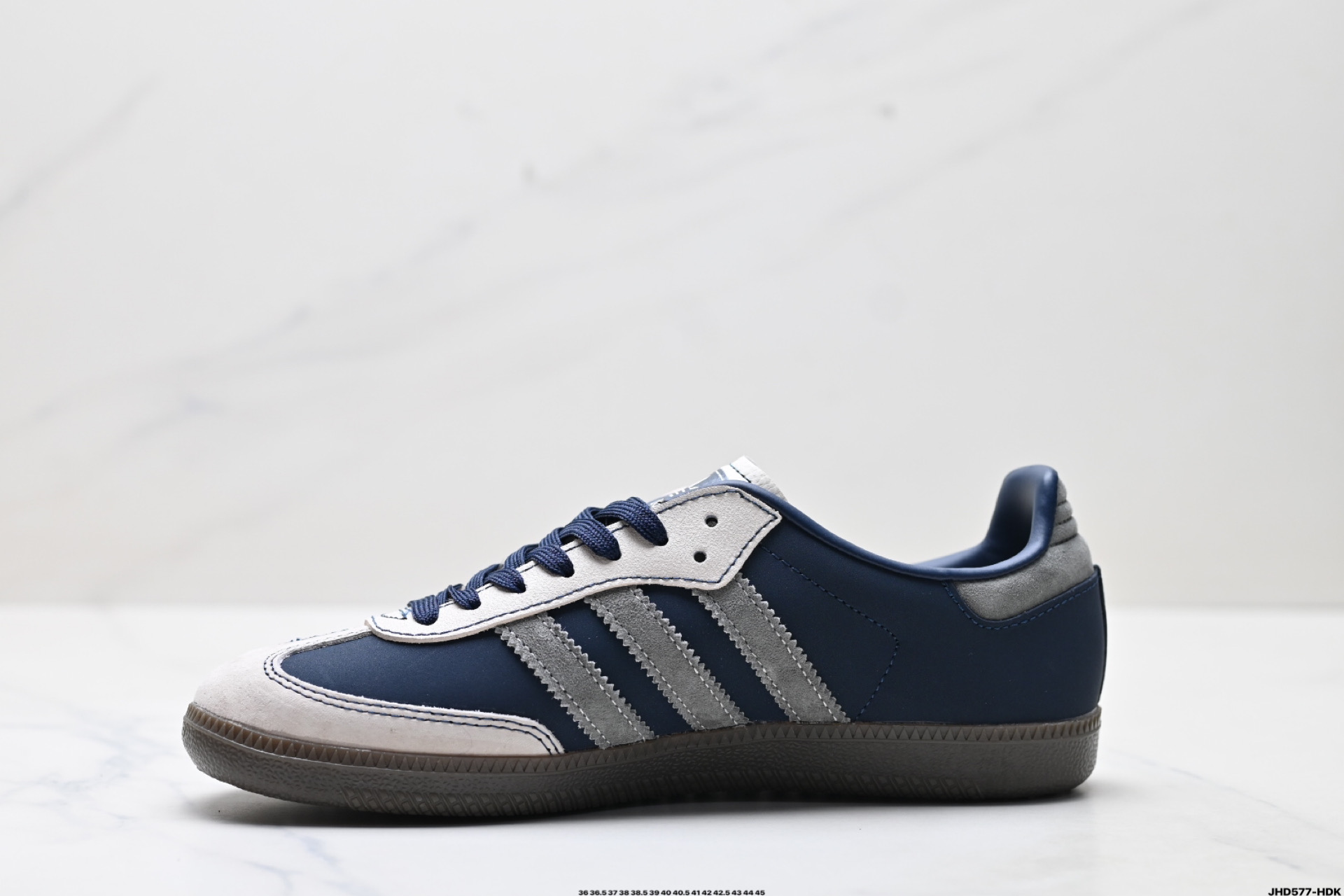 200 Adidas Originals Samba OG ‘DIY’桑巴舞系列 阿迪达斯 三叶草绅士德训足球风百搭低帮休闲运动板鞋 DX0007