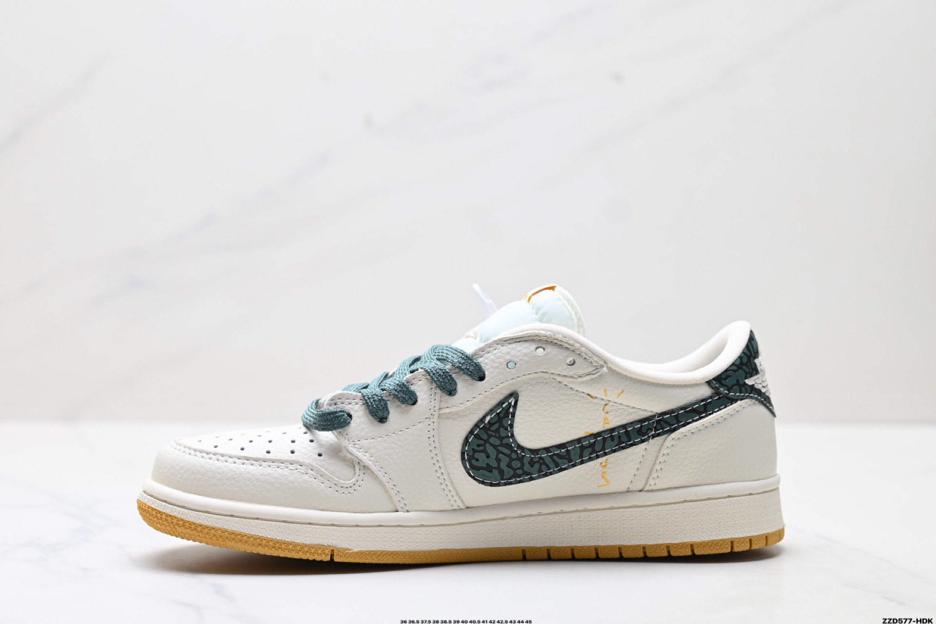 260 Nike Air Jordan 1 x Travis Scott AJ1倒勾 乔一倒钩 ‘DIY’定制 耐克 低帮文化篮球鞋 XB1979-009