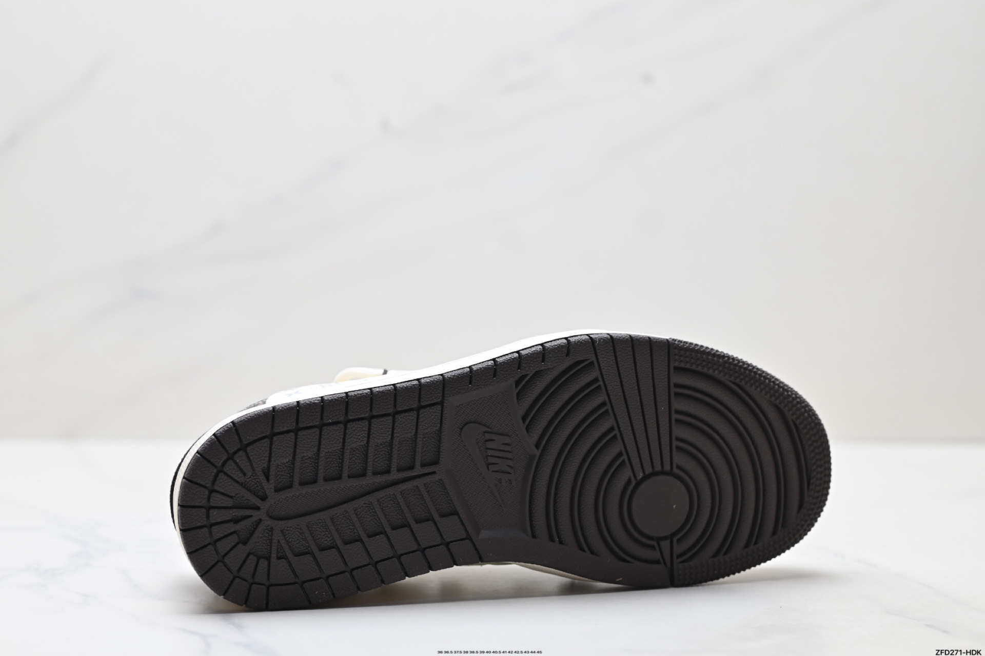 290 Nike Air Jordan 1 x Travis Scott AJ1倒勾 乔一倒钩 ‘DIY’定制 耐克 低帮文化篮球鞋 DM6868-101